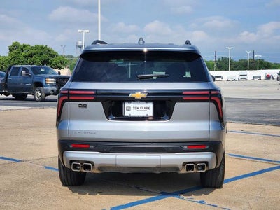 2024 Chevrolet Traverse LT