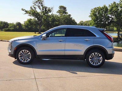 2025 Cadillac XT4 Premium Luxury