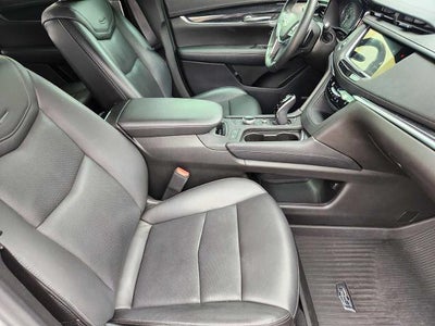 2022 Cadillac XT5 Premium Luxury