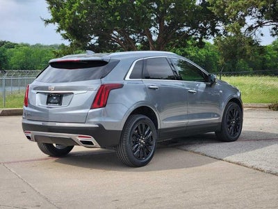 2022 Cadillac XT5 Premium Luxury