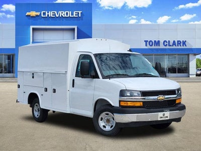 2025 Chevrolet Express Cutaway 3500 Base