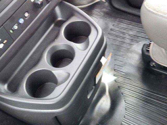 2025 Chevrolet Express Cutaway 3500 Base