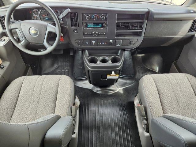 2025 Chevrolet Express Cutaway 3500 Base