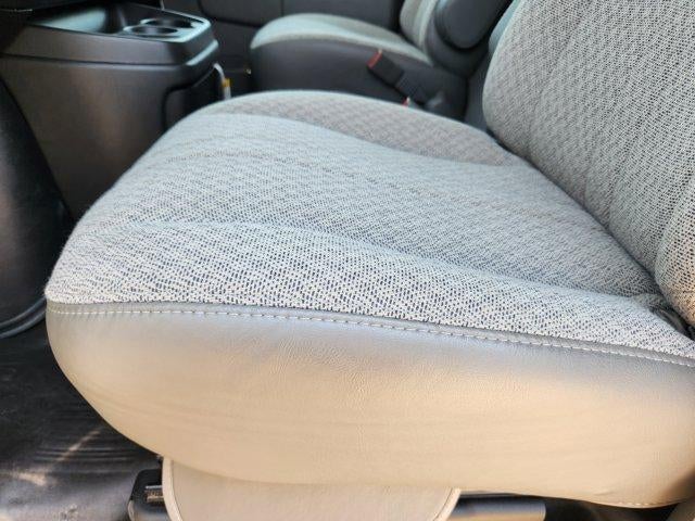 2025 Chevrolet Express Cutaway 3500 Base