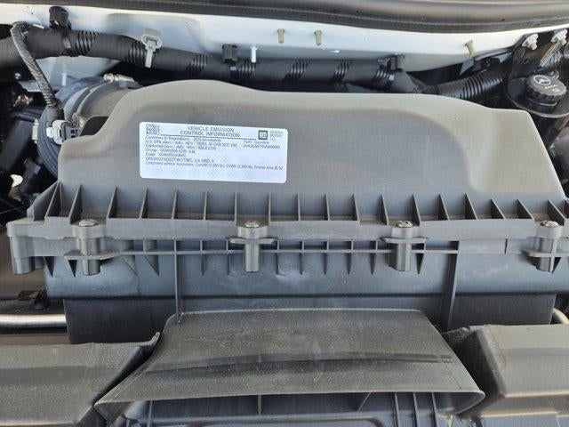 2025 Chevrolet Express Cutaway 3500 Base