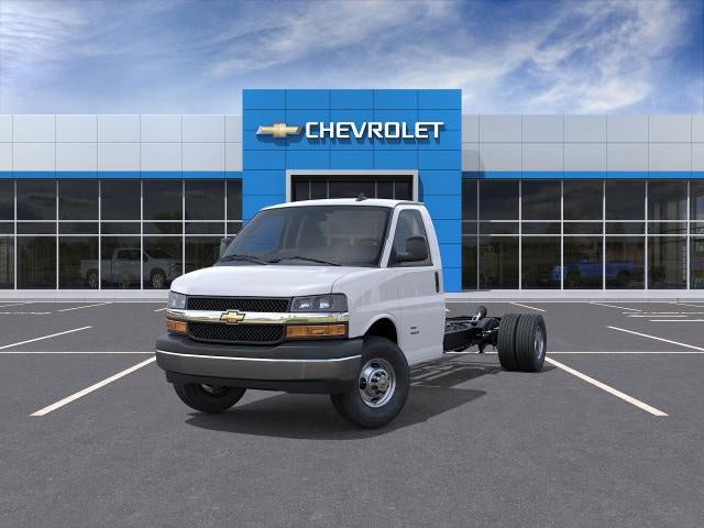 2026 Chevrolet Express Cutaway 3500 Base