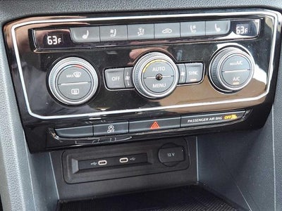 2022 Volkswagen Atlas Cross Sport 3.6L V6 SEL Premium R-Line