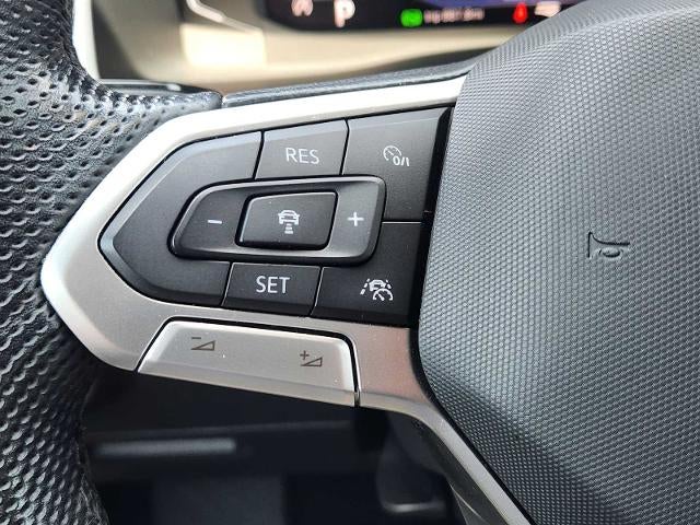 2022 Volkswagen Atlas Cross Sport 3.6L V6 SEL Premium R-Line
