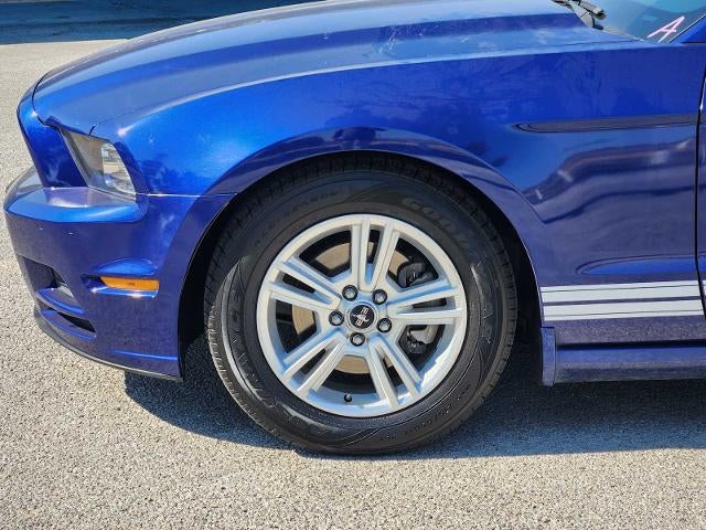 2013 Ford Mustang V6