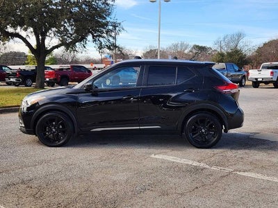 2020 Nissan Kicks SR