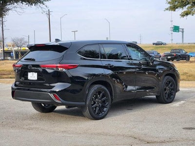 2022 Toyota Highlander L