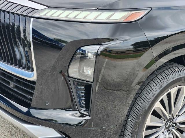 2025 INFINITI QX80 LUXE