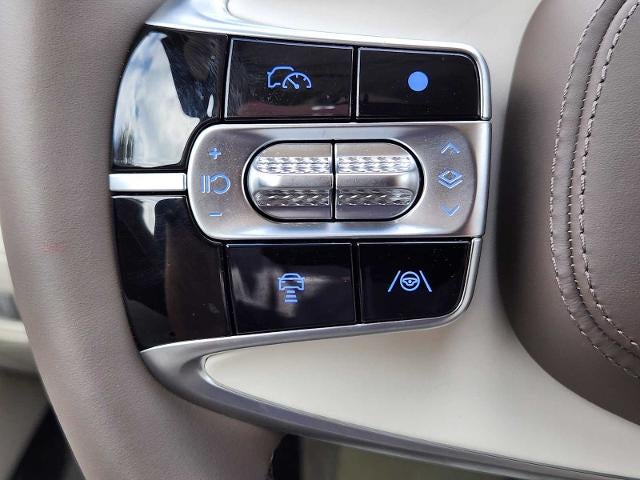 2025 Genesis G90 e-SC