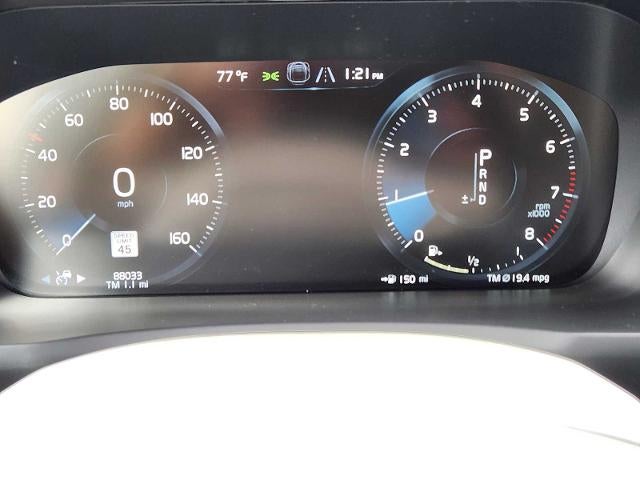 2022 Volvo XC90 Momentum