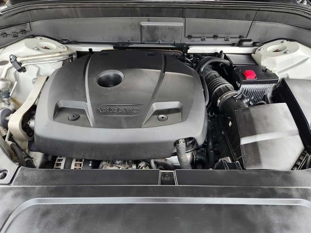 2022 Volvo XC90 Momentum