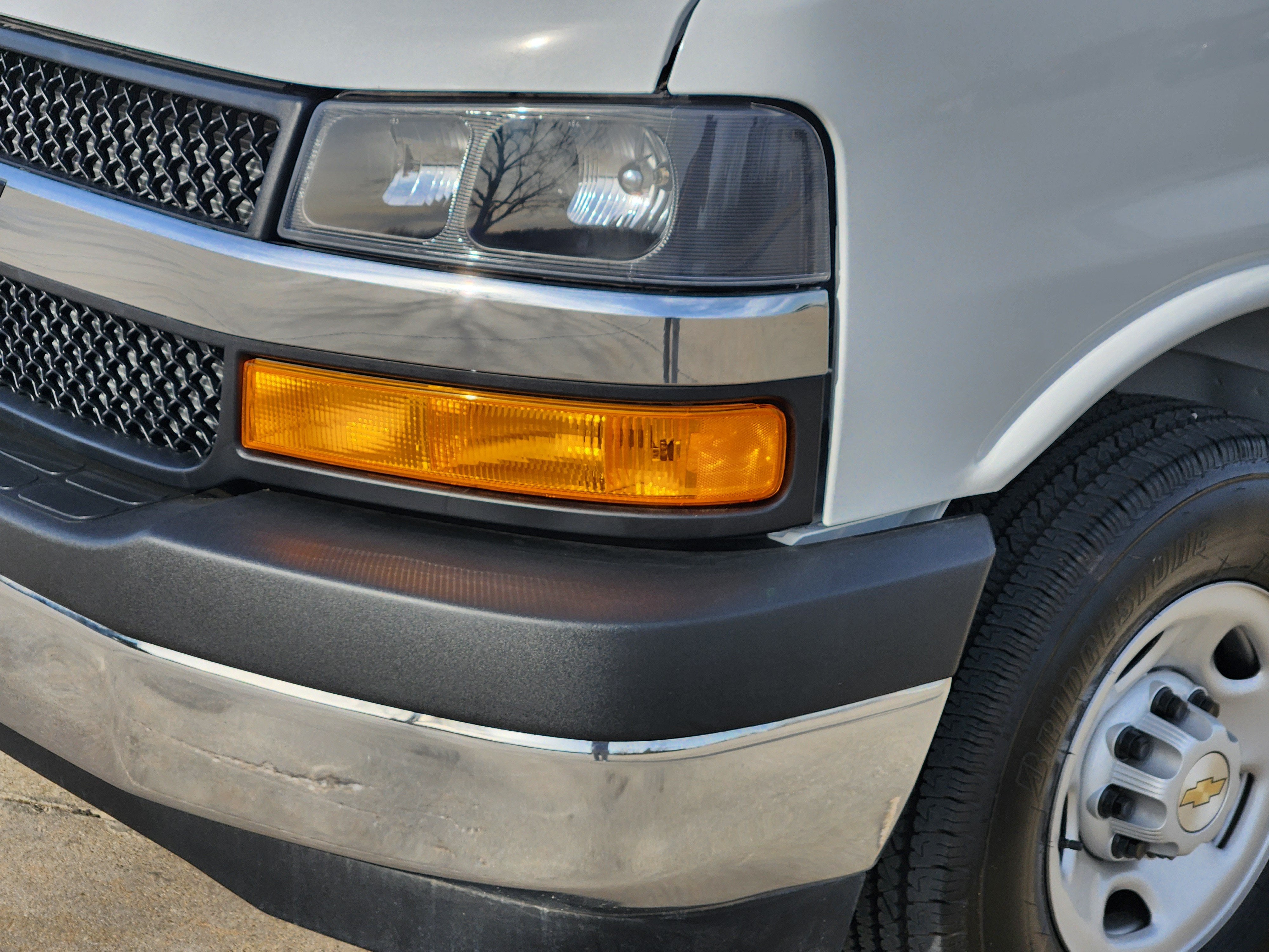 2025 Chevrolet Express Commercial Cutaway Base