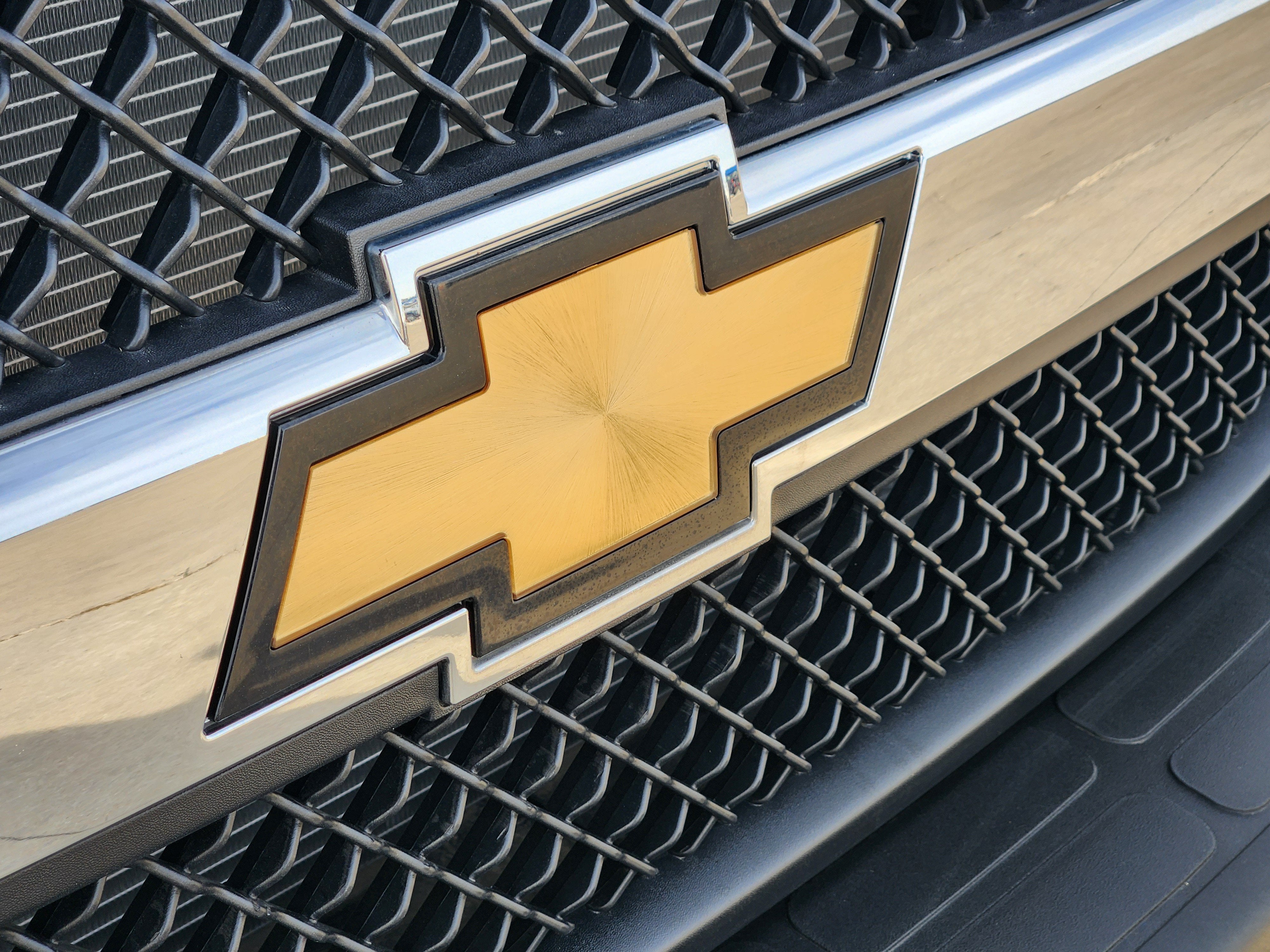 2025 Chevrolet Express Commercial Cutaway Base