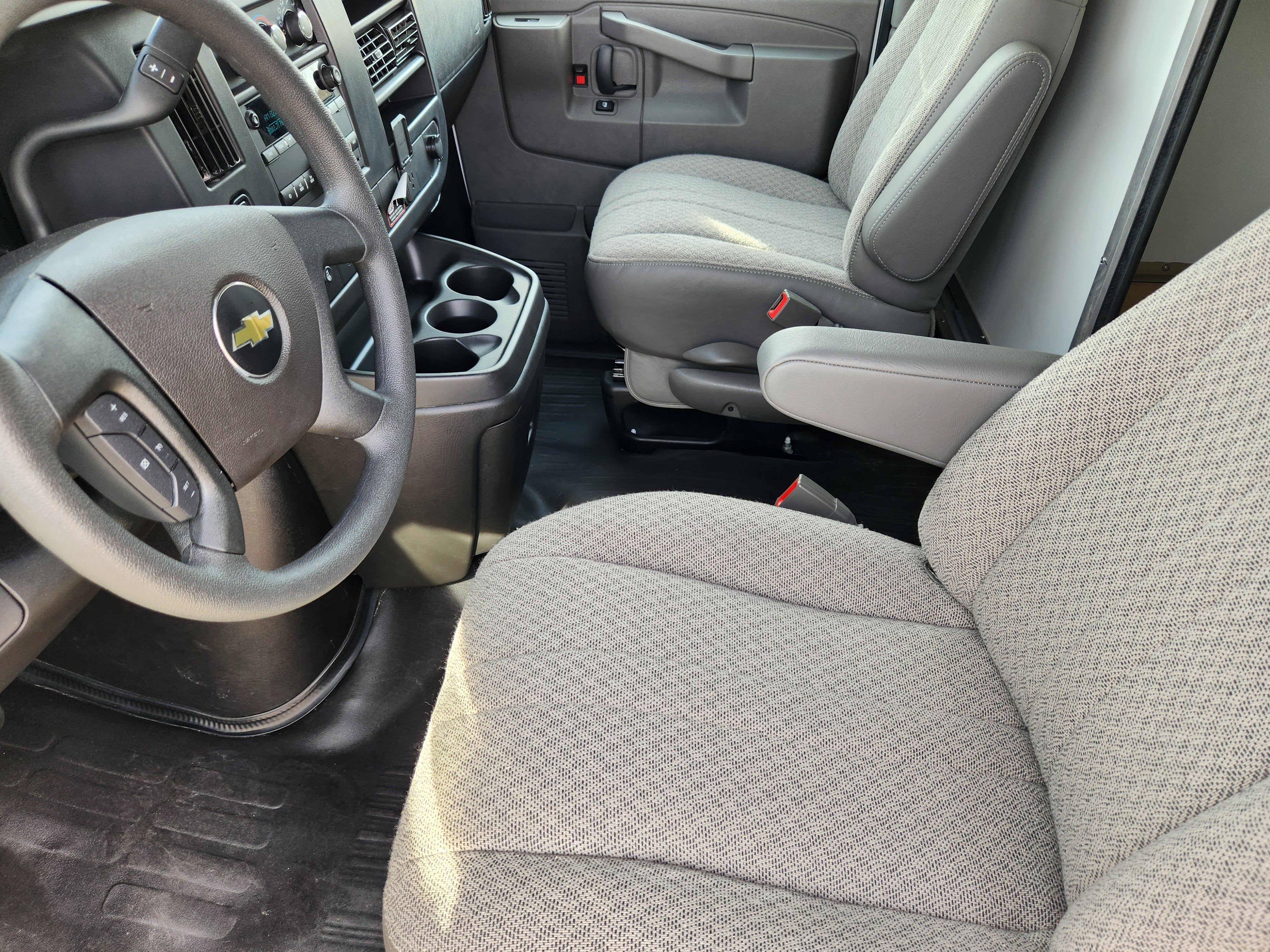 2025 Chevrolet Express Commercial Cutaway Base