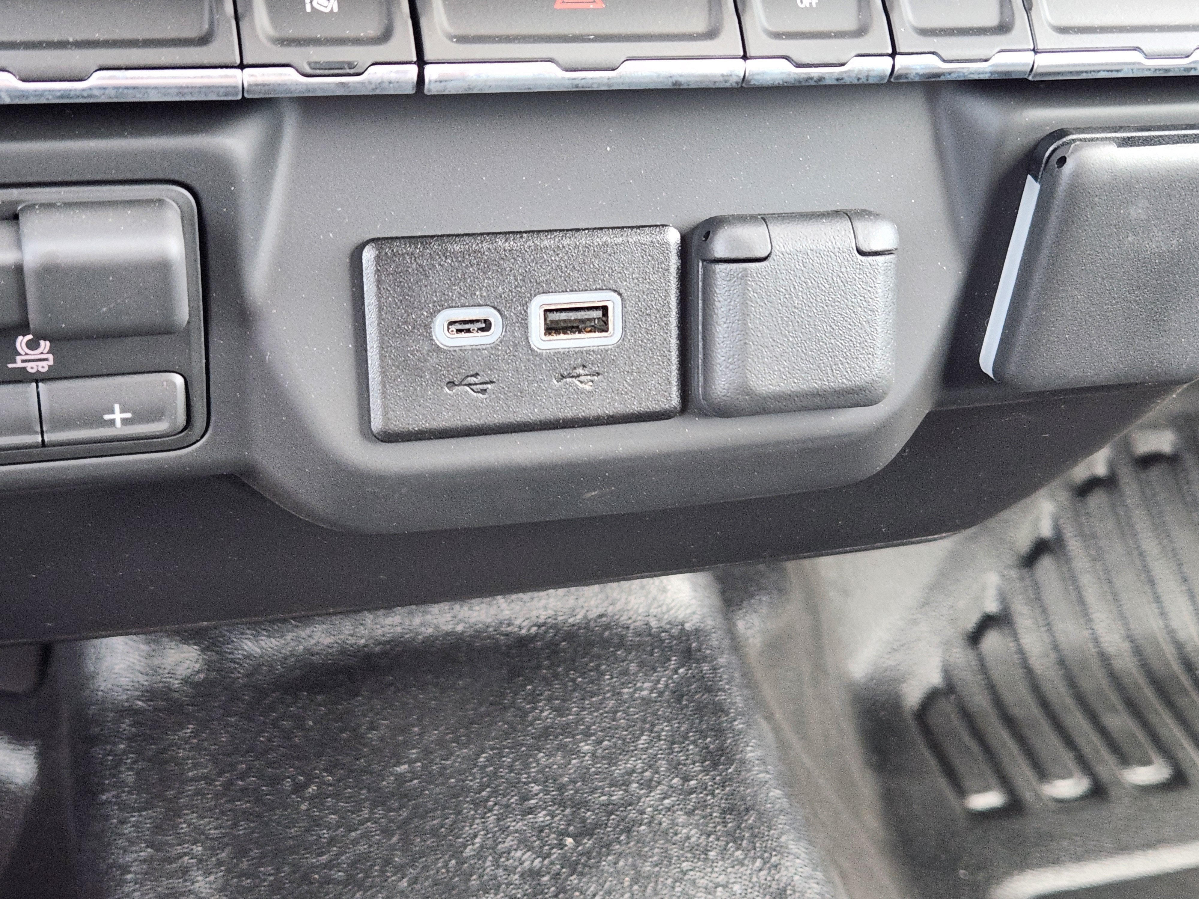 2026 Chevrolet Silverado 3500HD CC Work Truck