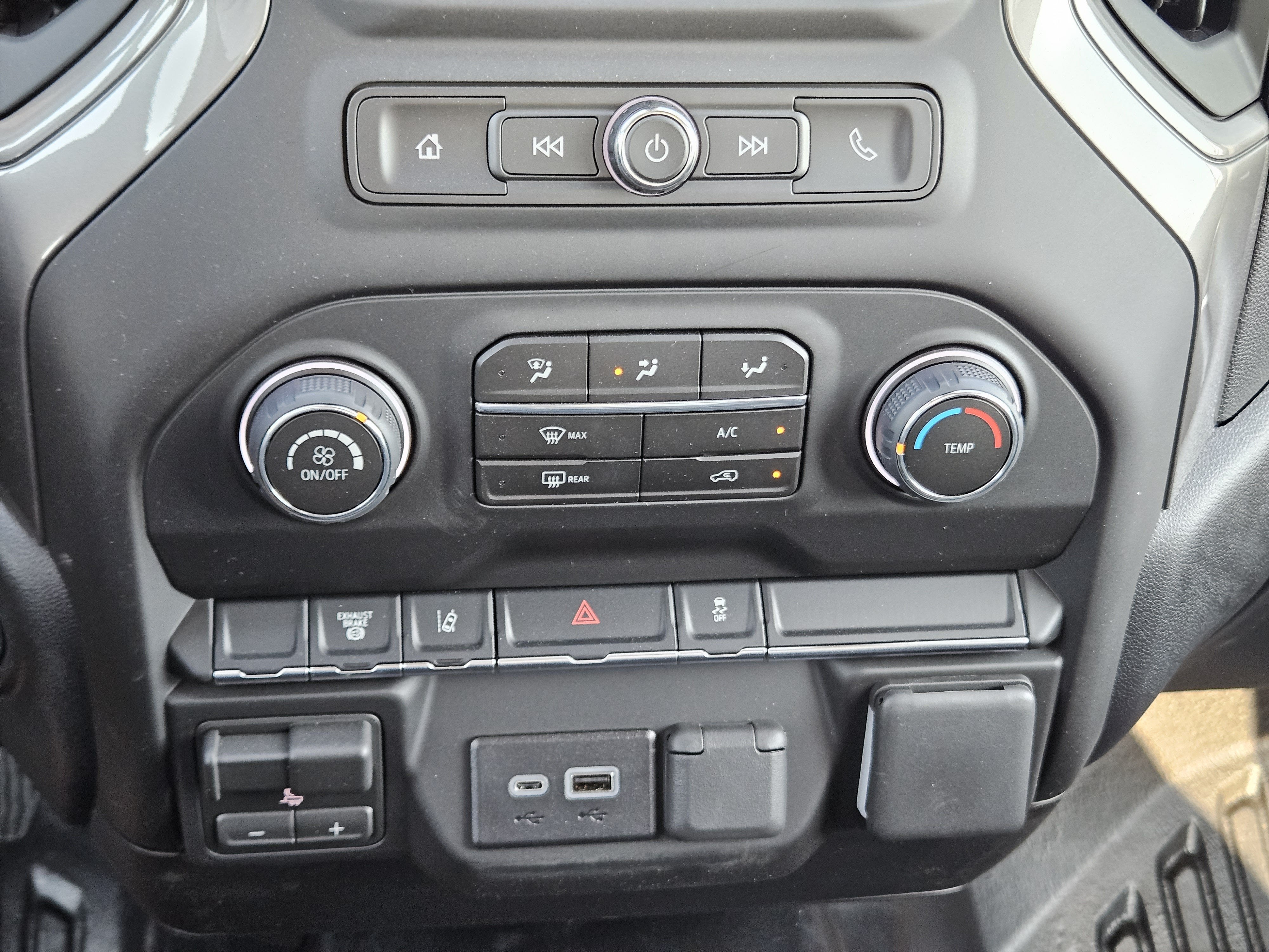 2026 Chevrolet Silverado 3500HD CC Work Truck