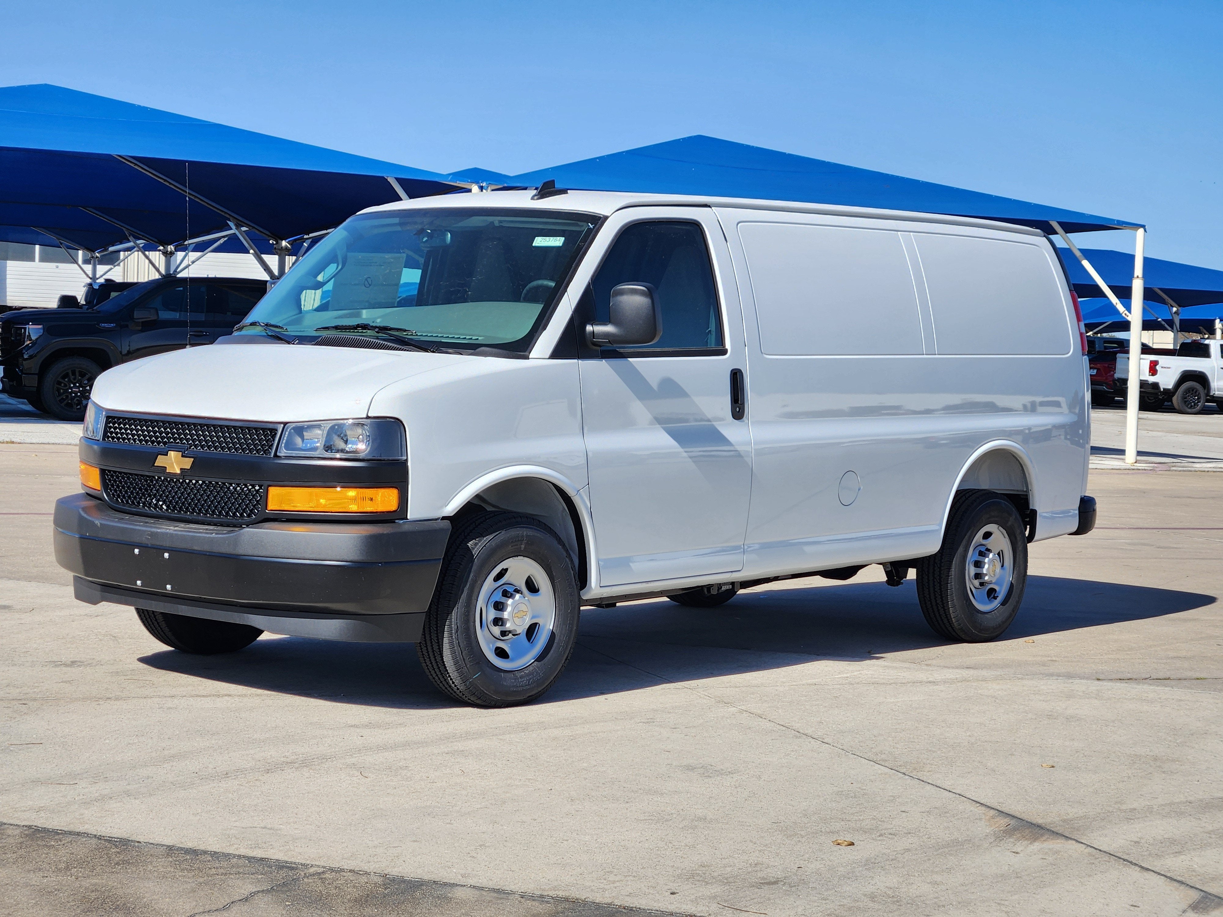 2025 Chevrolet Express Cargo Van Base