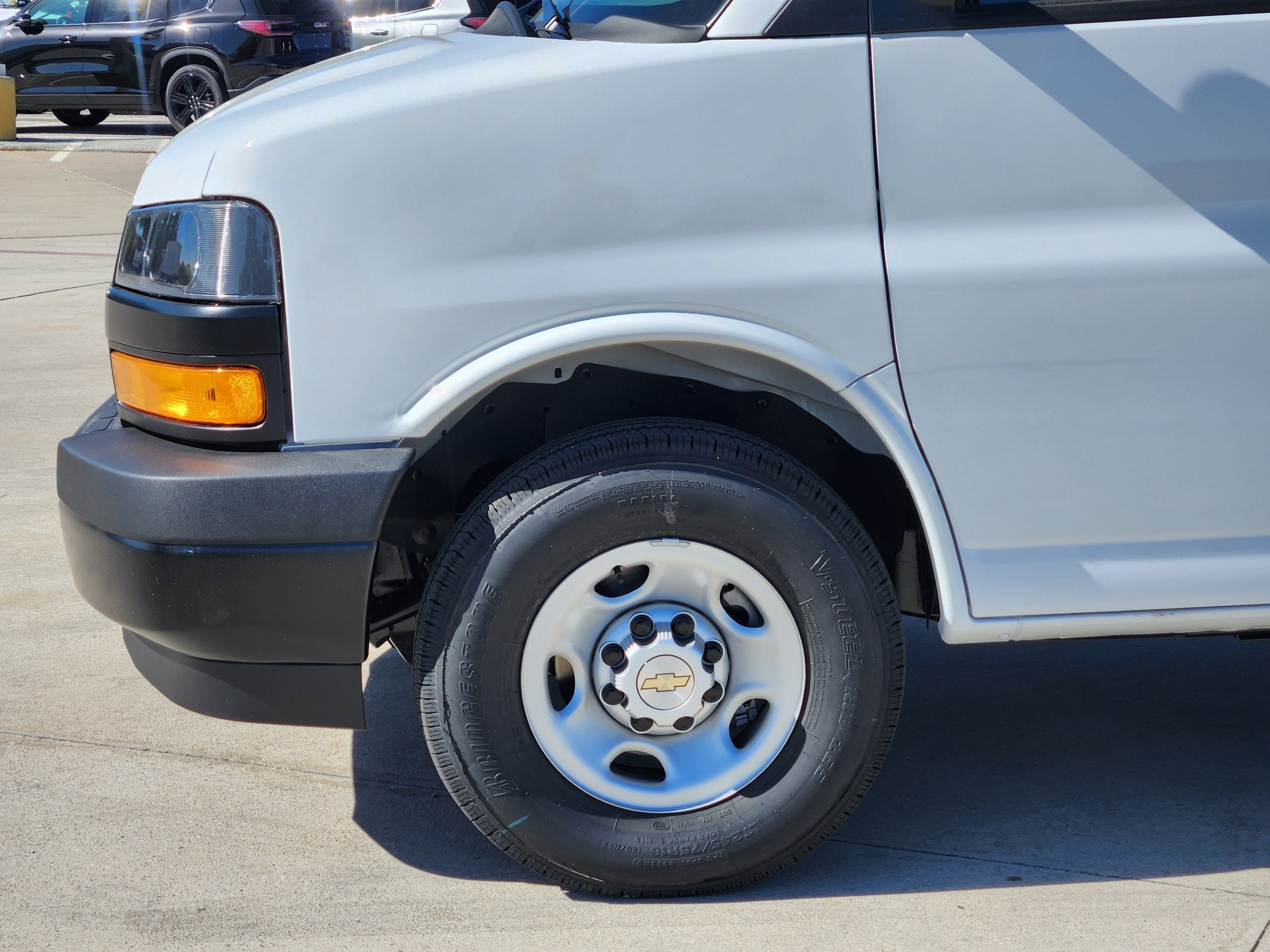 2025 Chevrolet Express Cargo Van Base