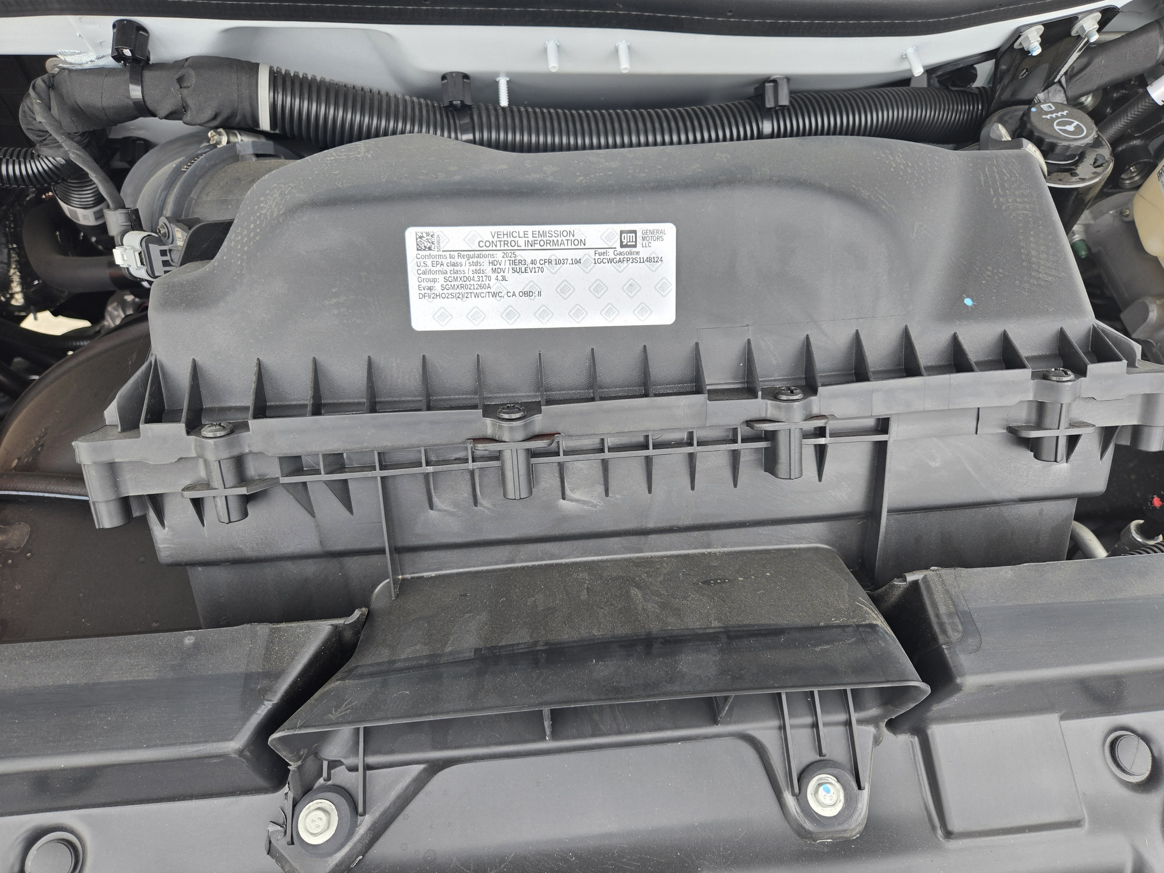 2025 Chevrolet Express Cargo Van Base