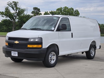 2025 Chevrolet Express Cargo Van Base
