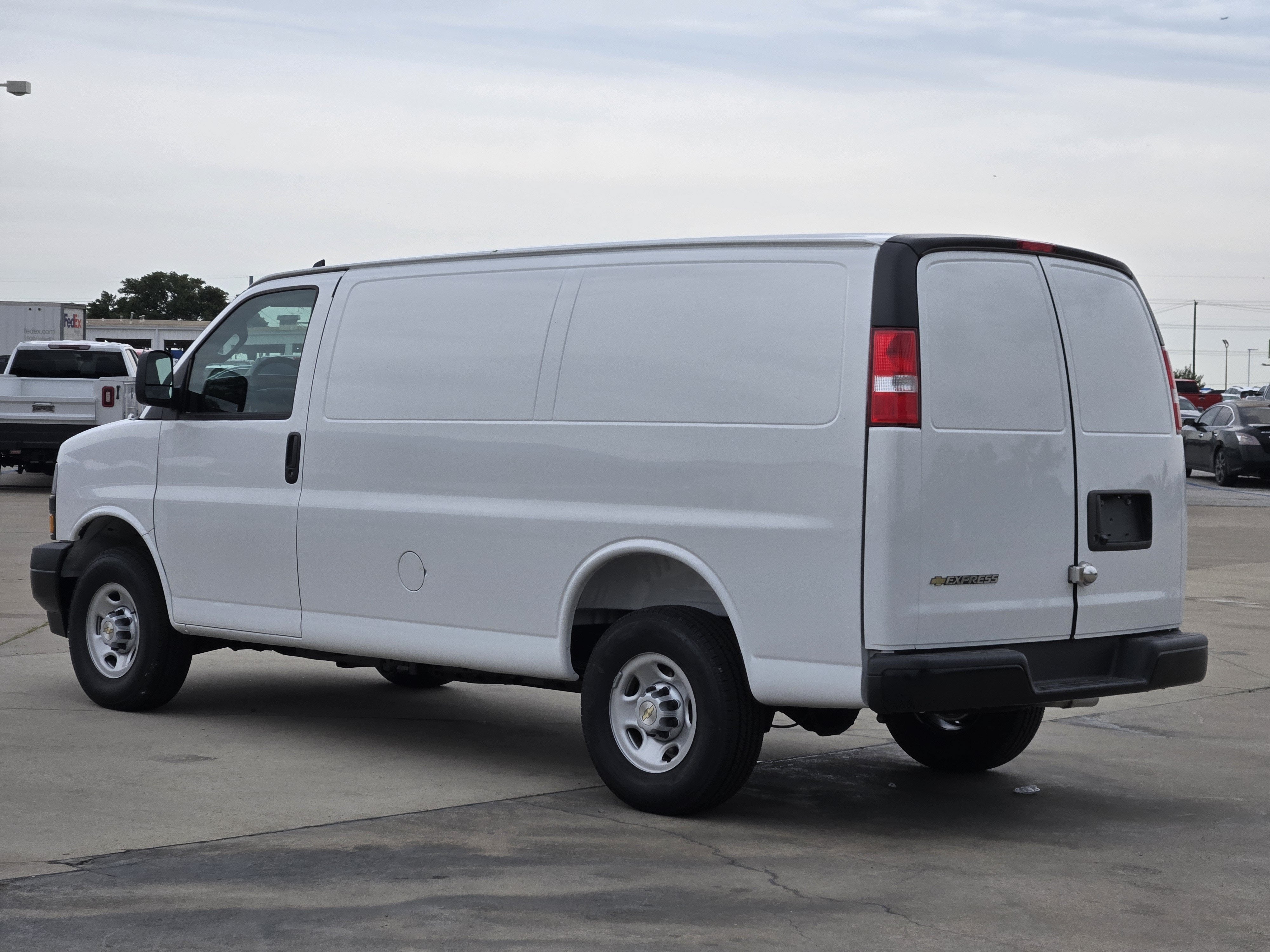 2025 Chevrolet Express Cargo Van Base