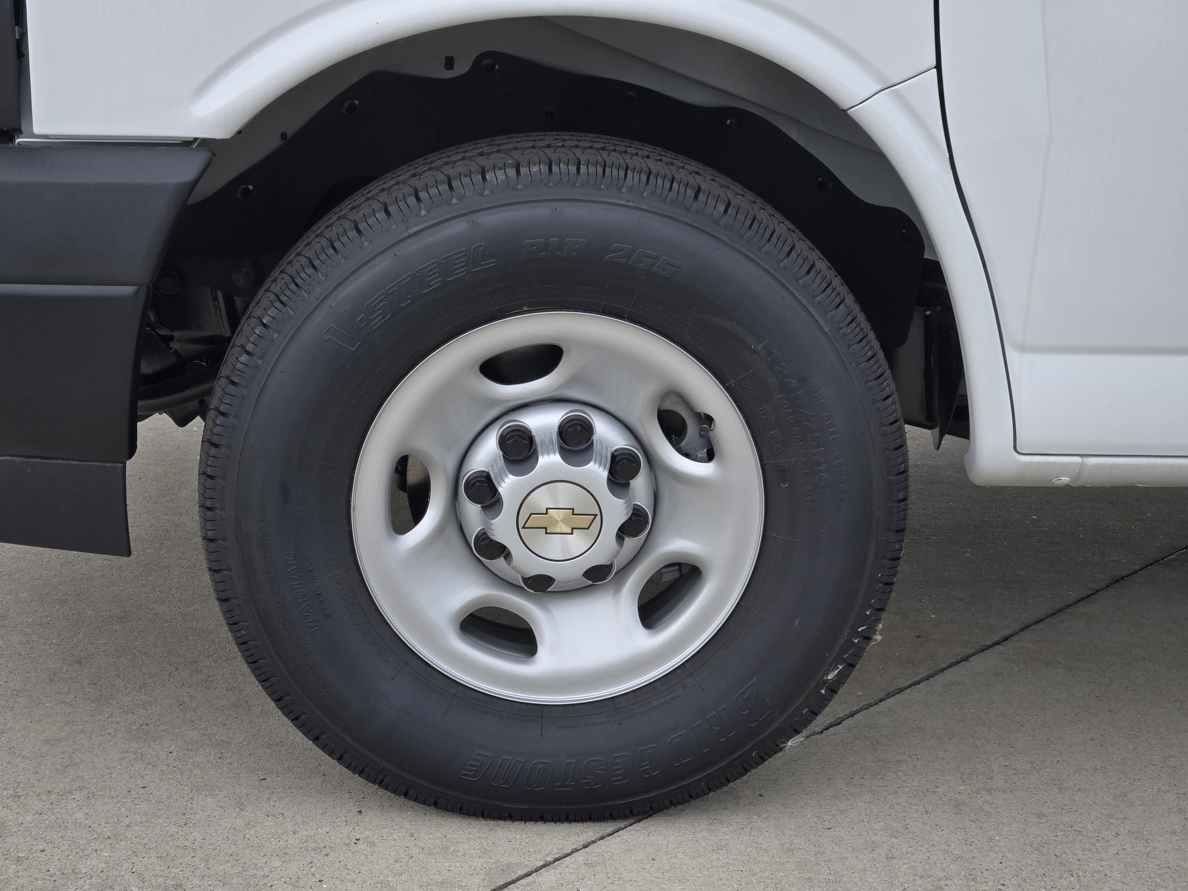 2025 Chevrolet Express Cargo Van Base