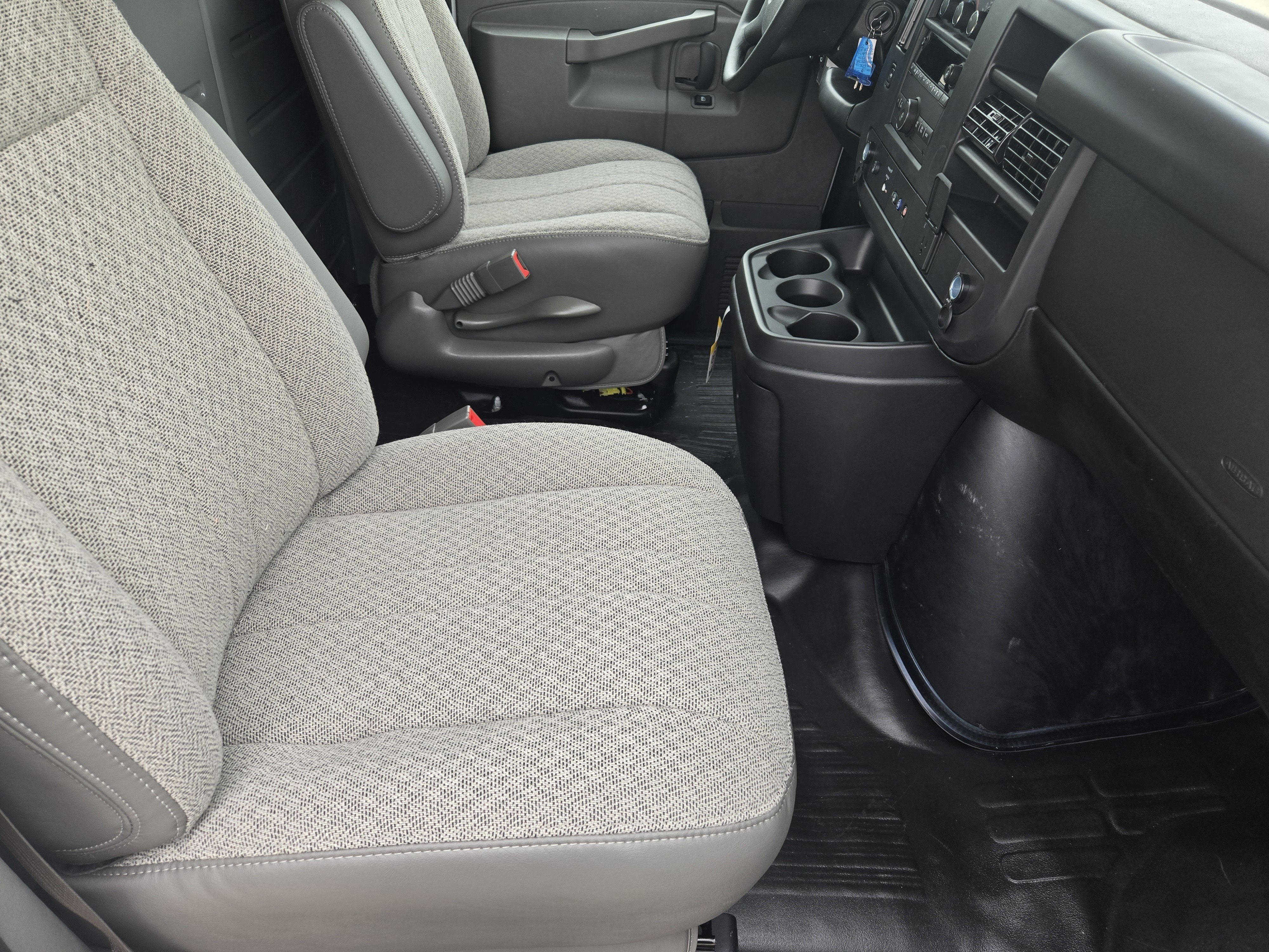 2025 Chevrolet Express Cargo Van Base