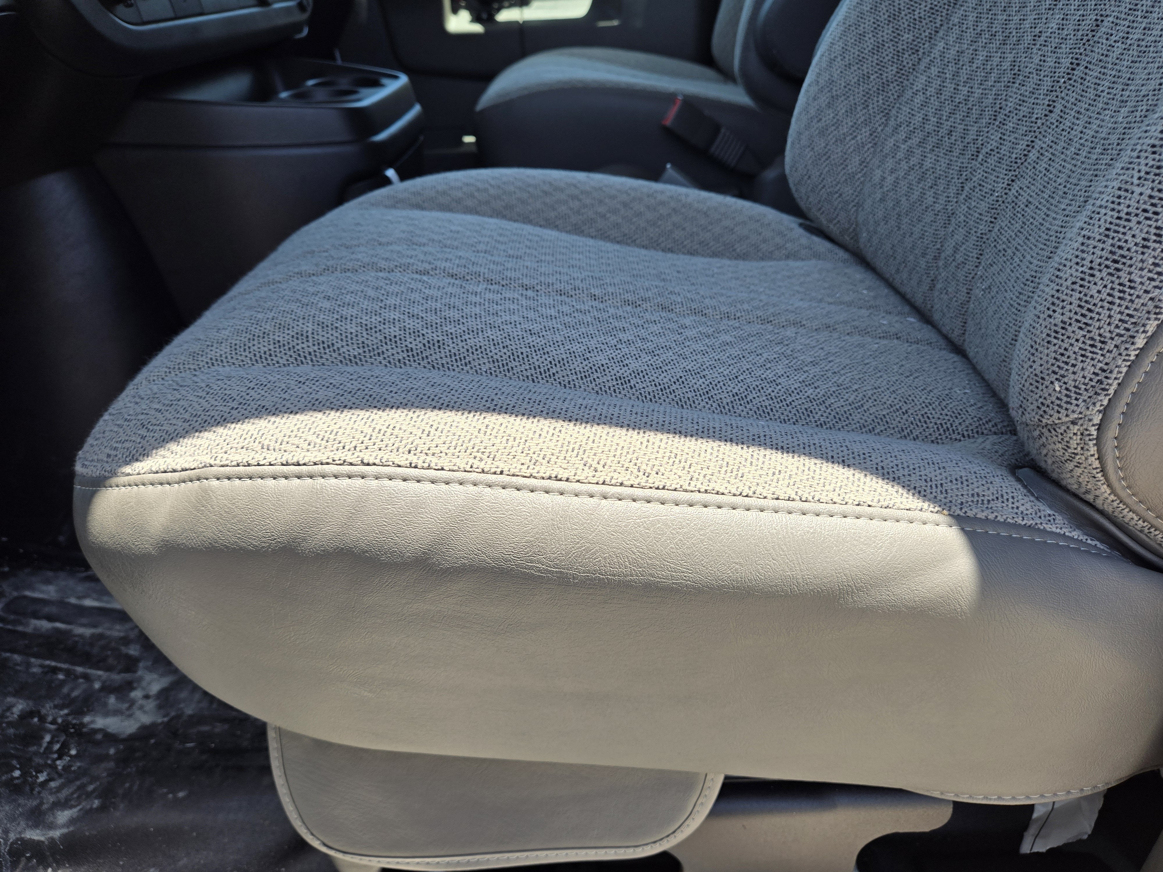 2025 Chevrolet Express Cargo Van Base