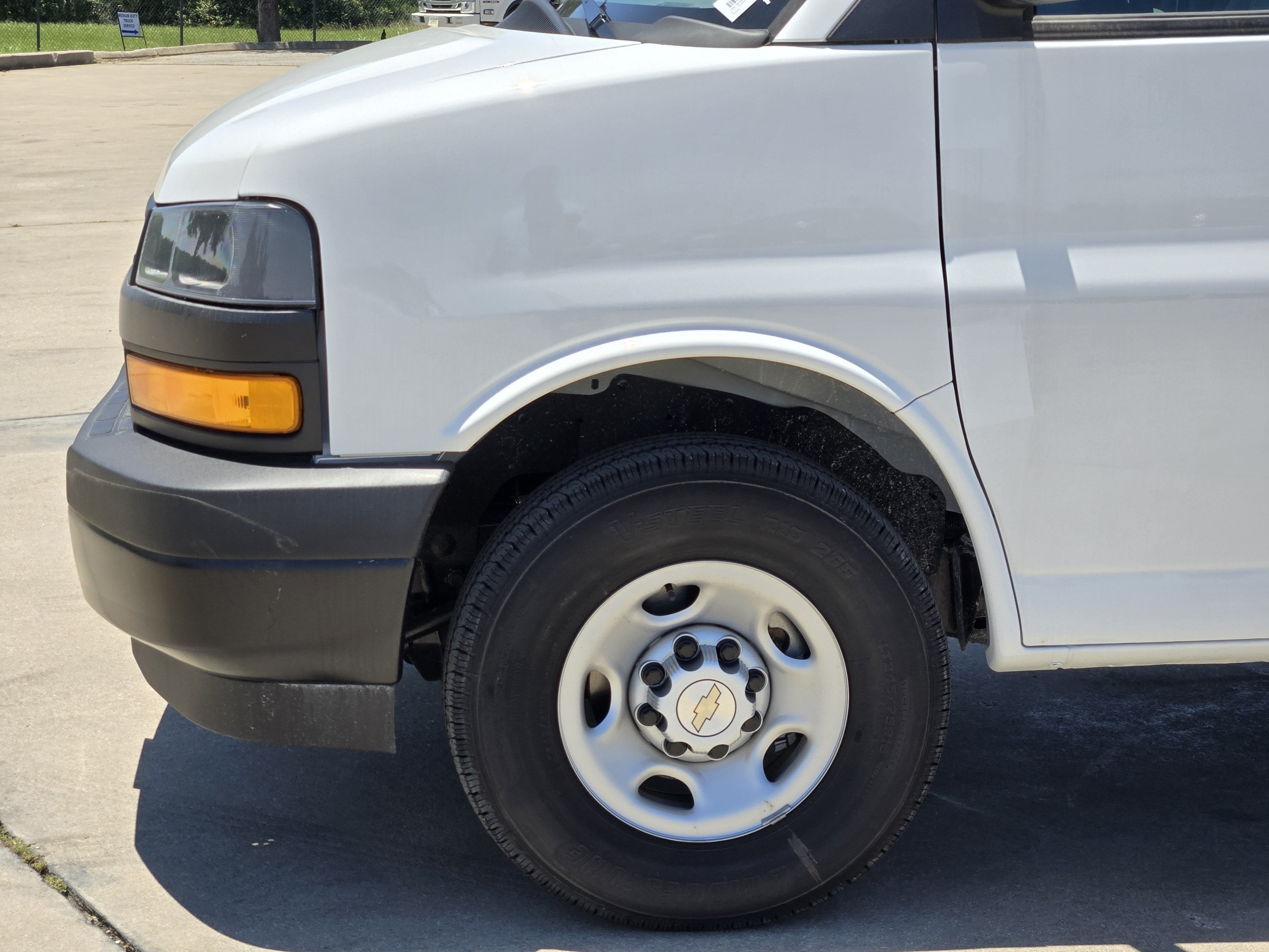2025 Chevrolet Express Cargo Van Base
