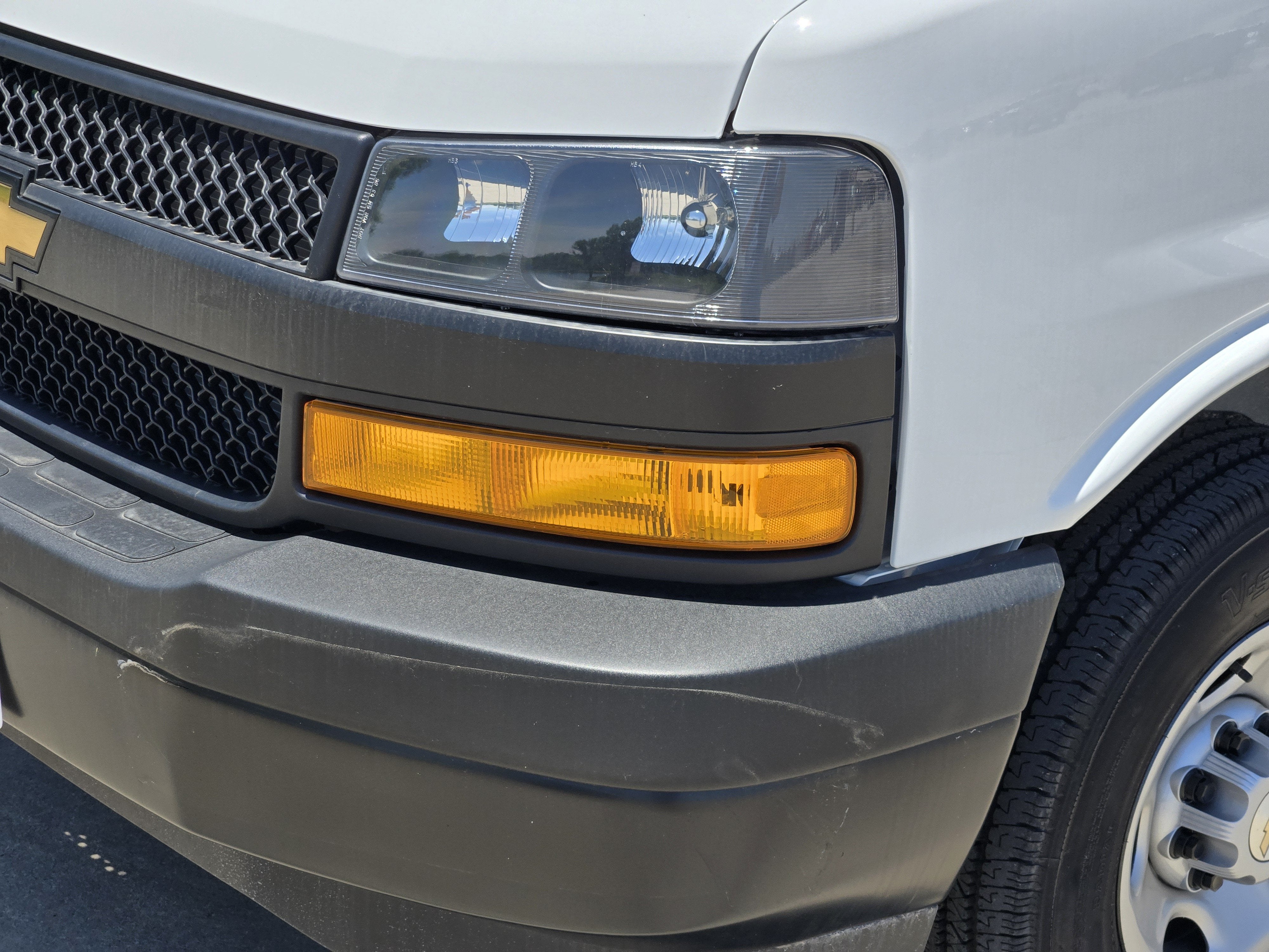 2025 Chevrolet Express Cargo Van Base