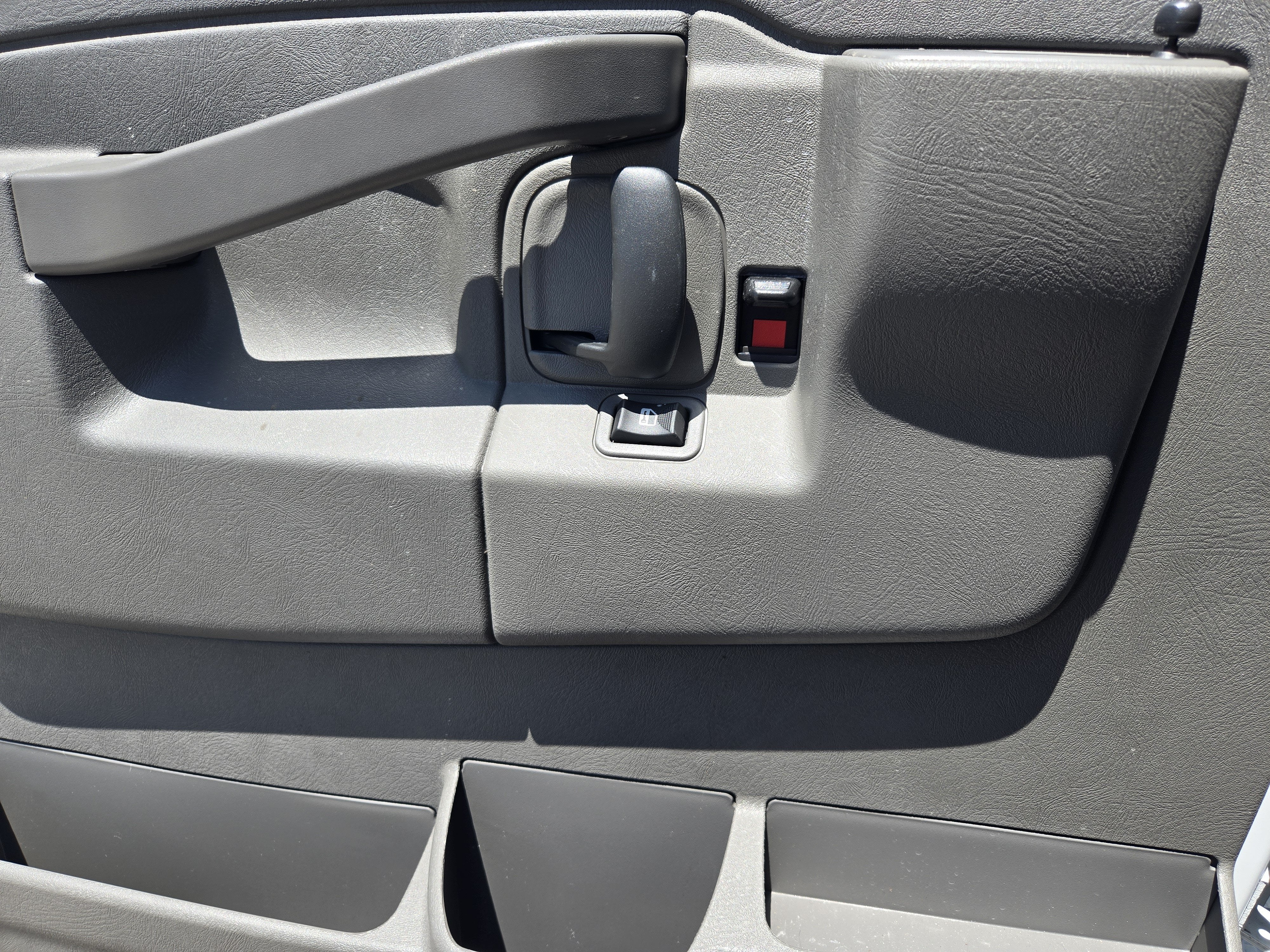 2025 Chevrolet Express Cargo Van Base