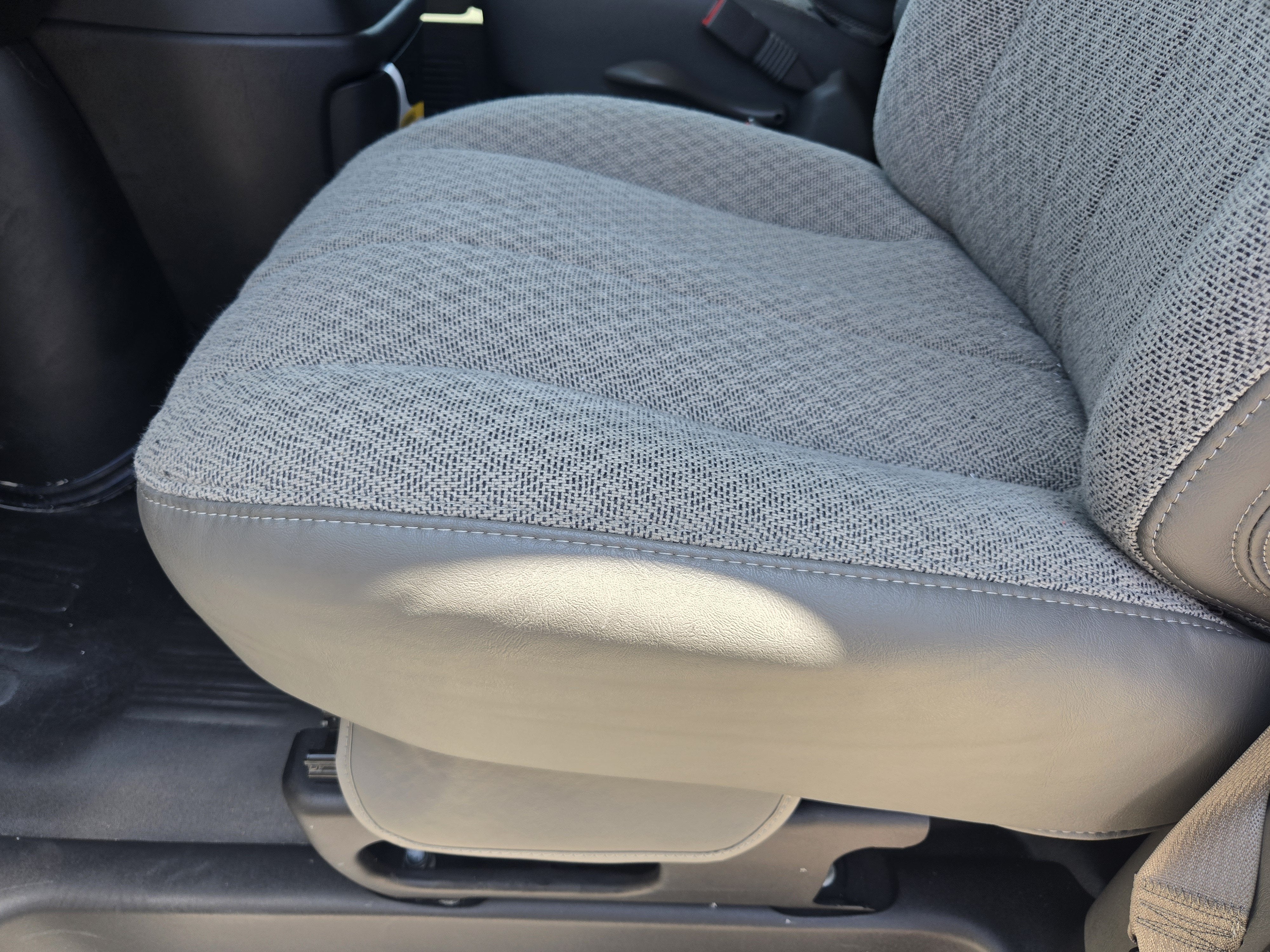 2025 Chevrolet Express Cargo Van Base