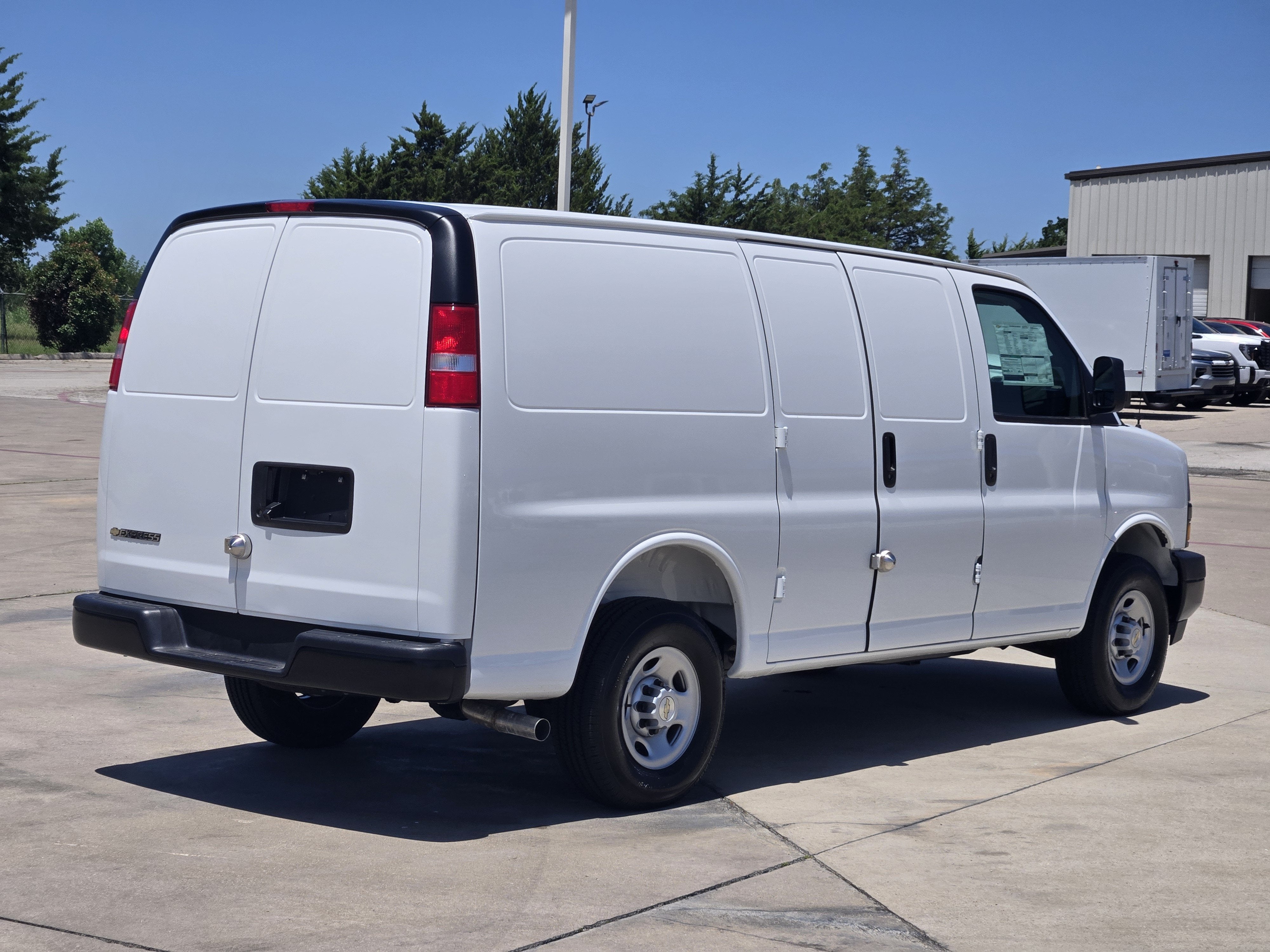 2025 Chevrolet Express Cargo Van Base
