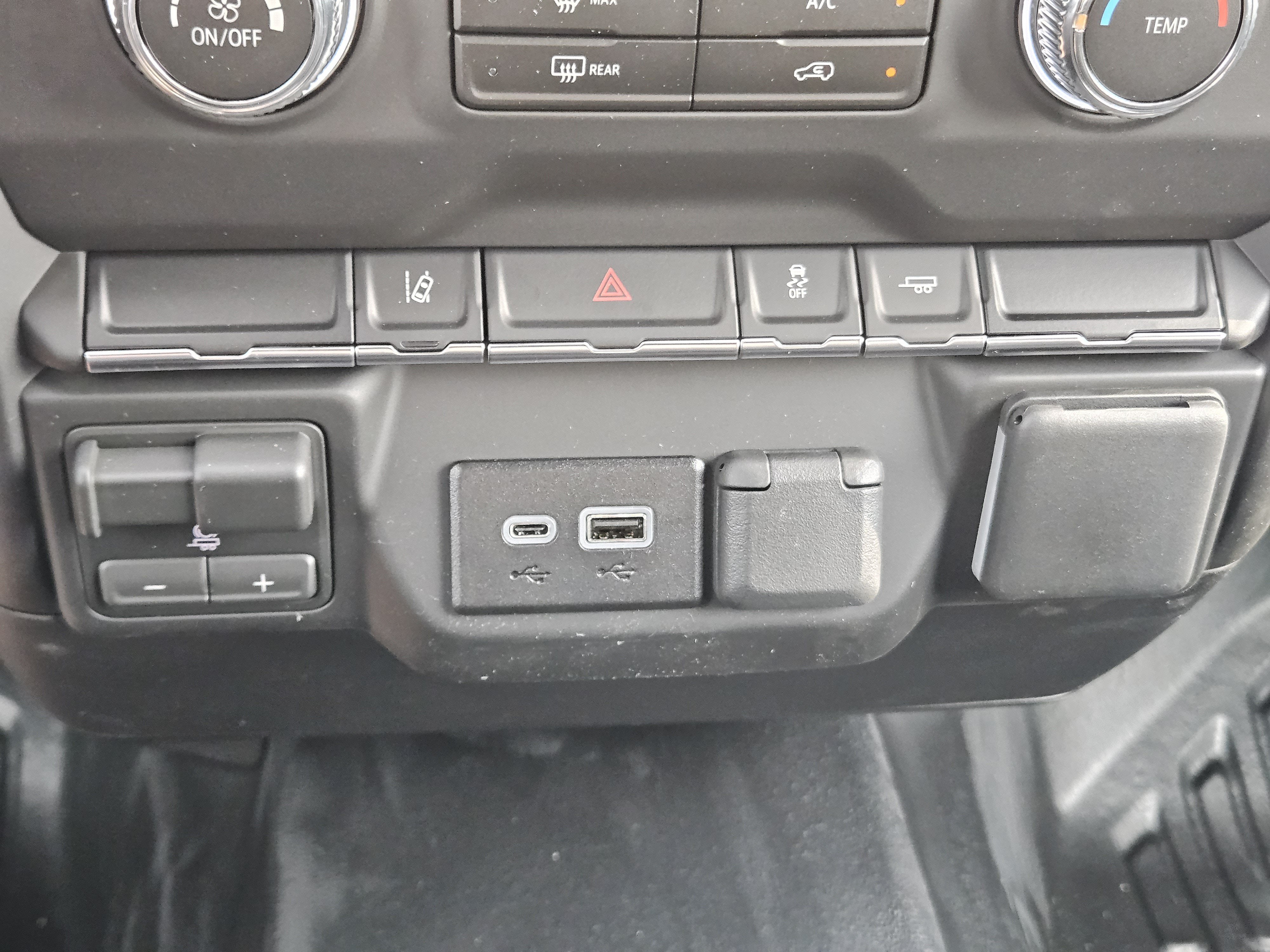 2026 GMC Sierra 3500HD CC Pro