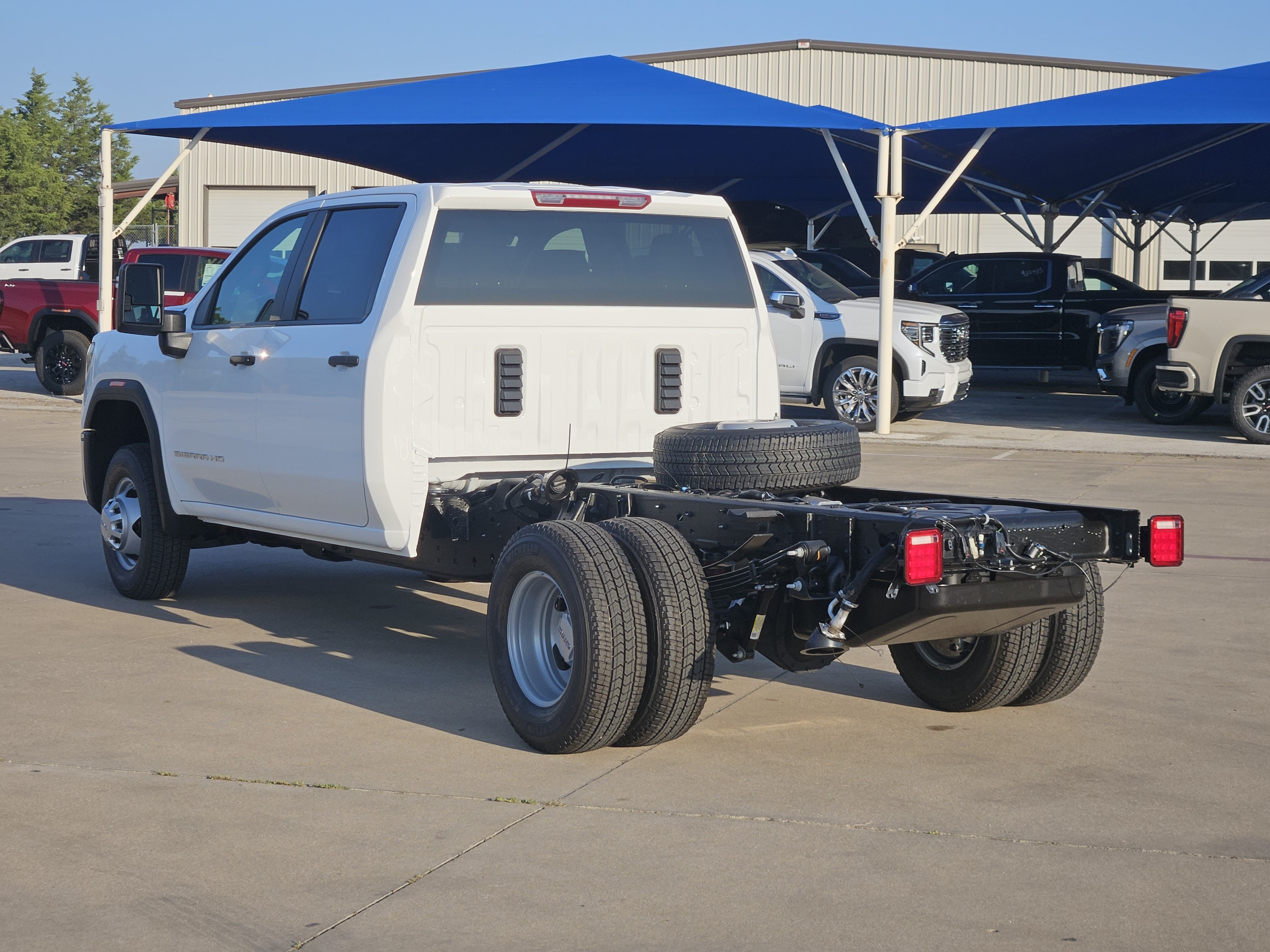 2026 GMC Sierra 3500HD CC Pro