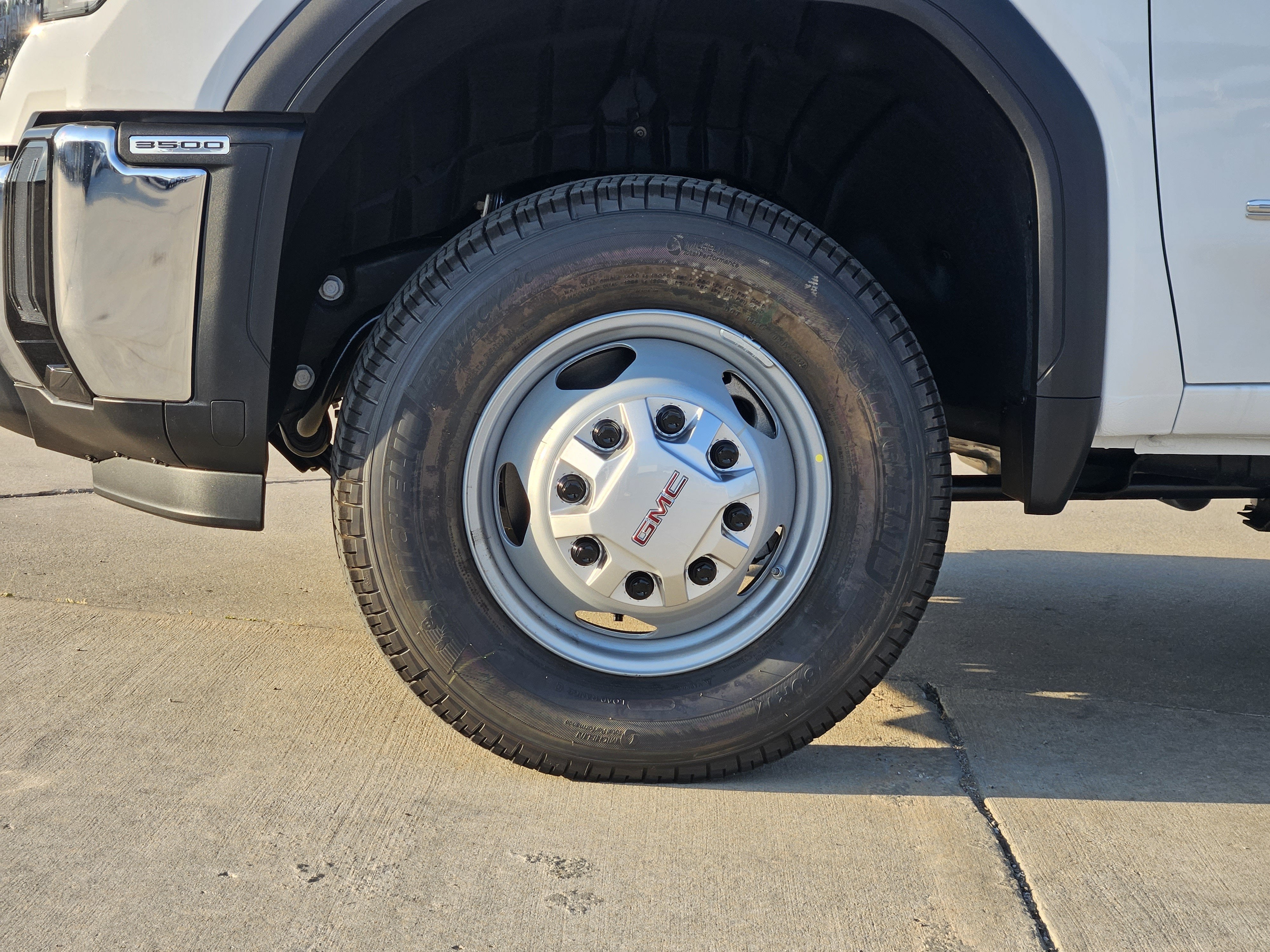 2026 GMC Sierra 3500HD CC Pro