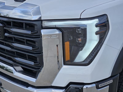2026 GMC Sierra 3500HD CC Pro