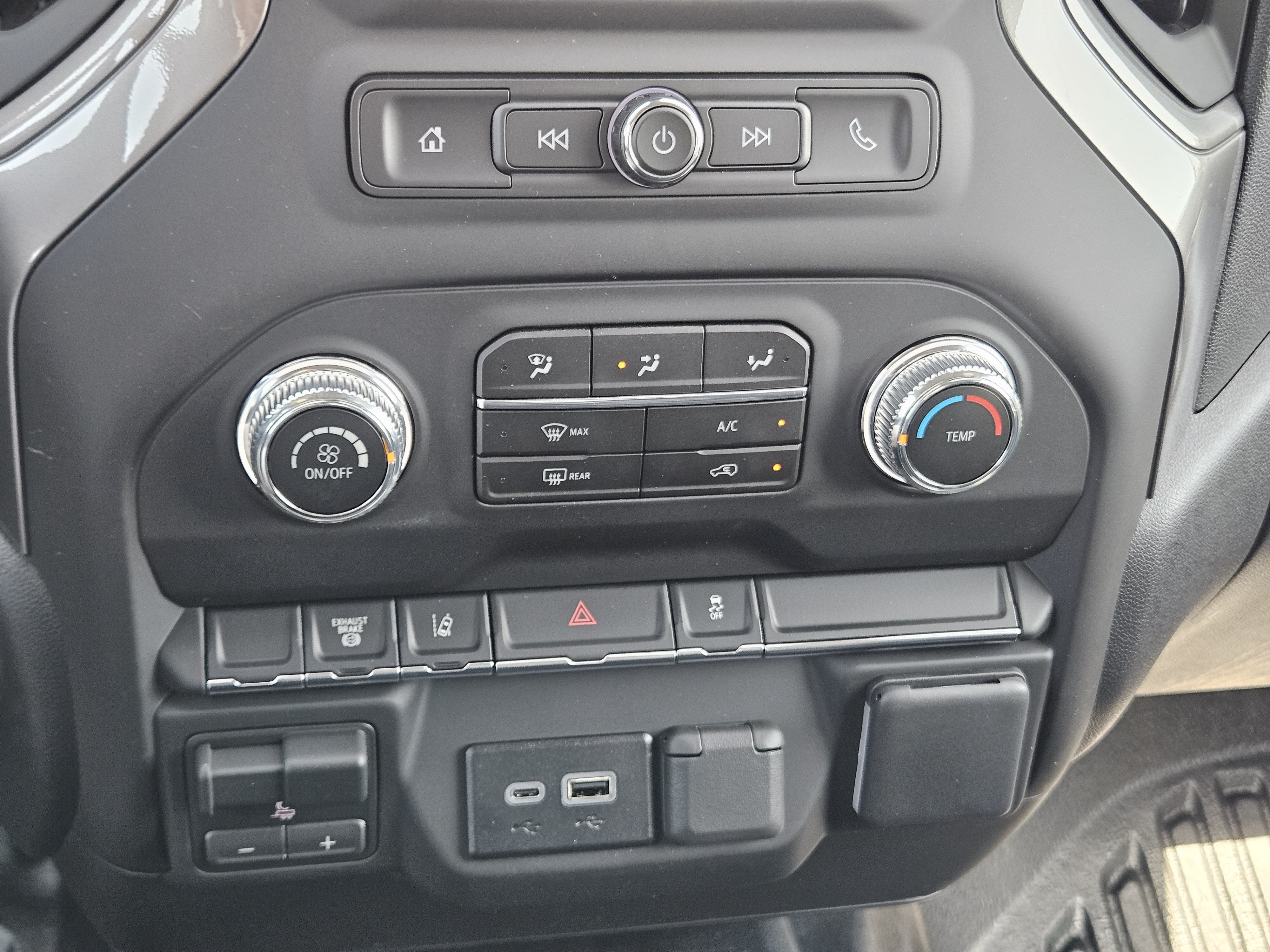 2026 GMC Sierra 3500HD CC Pro