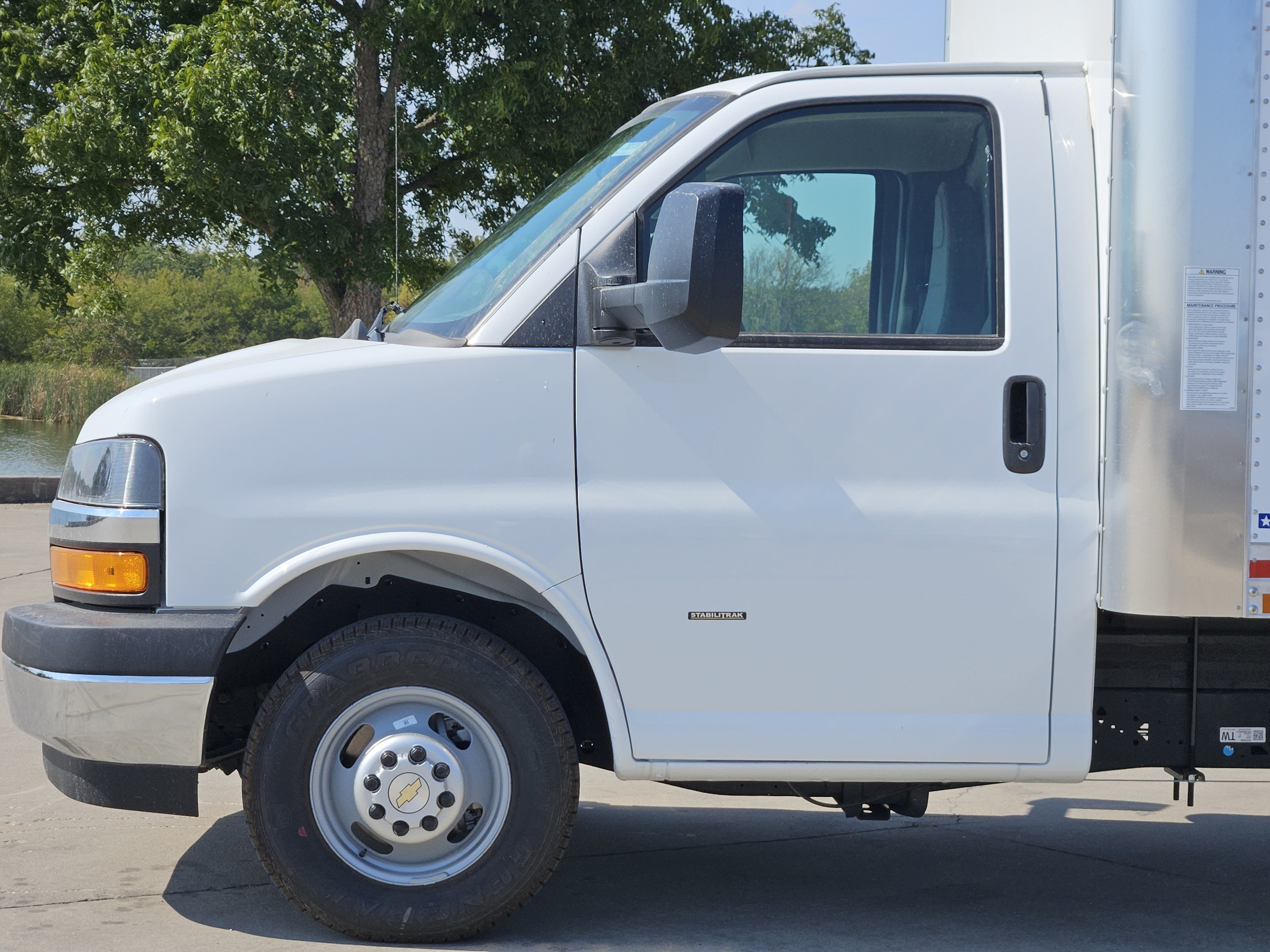 2026 Chevrolet Express Commercial Cutaway Base