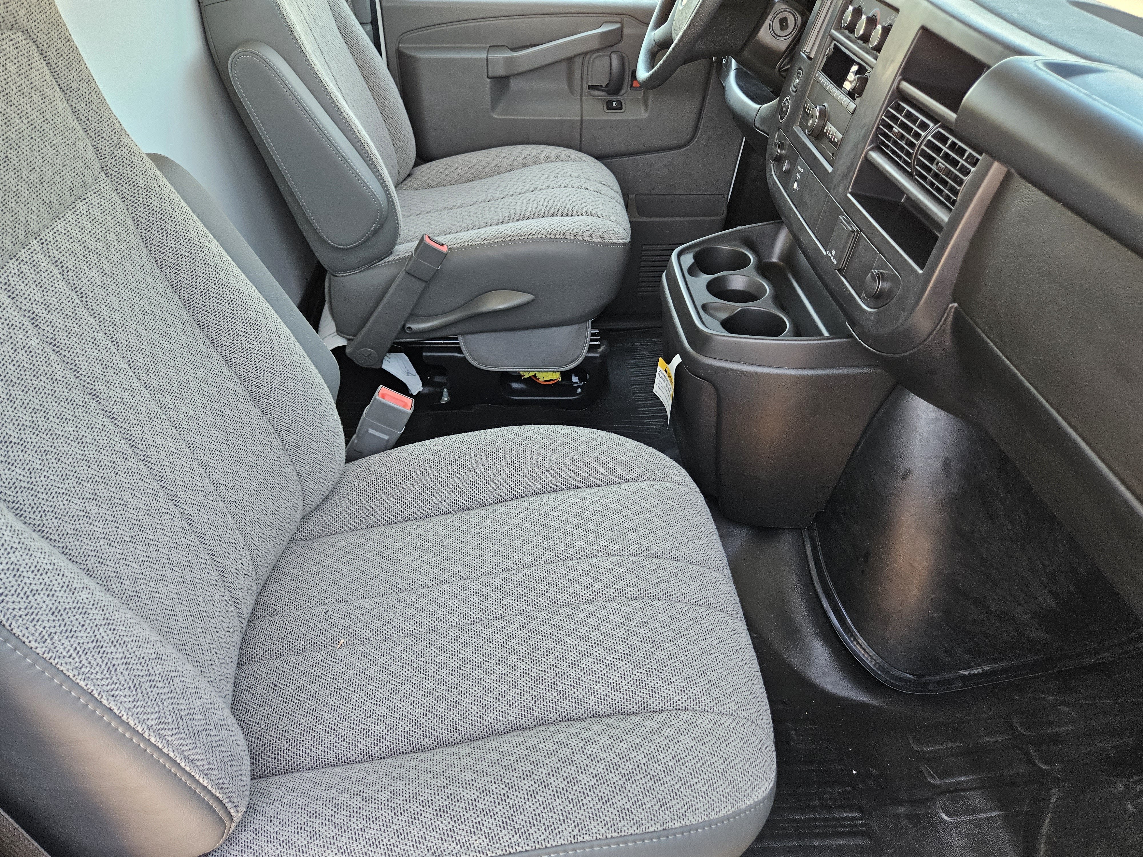 2026 Chevrolet Express Commercial Cutaway Base