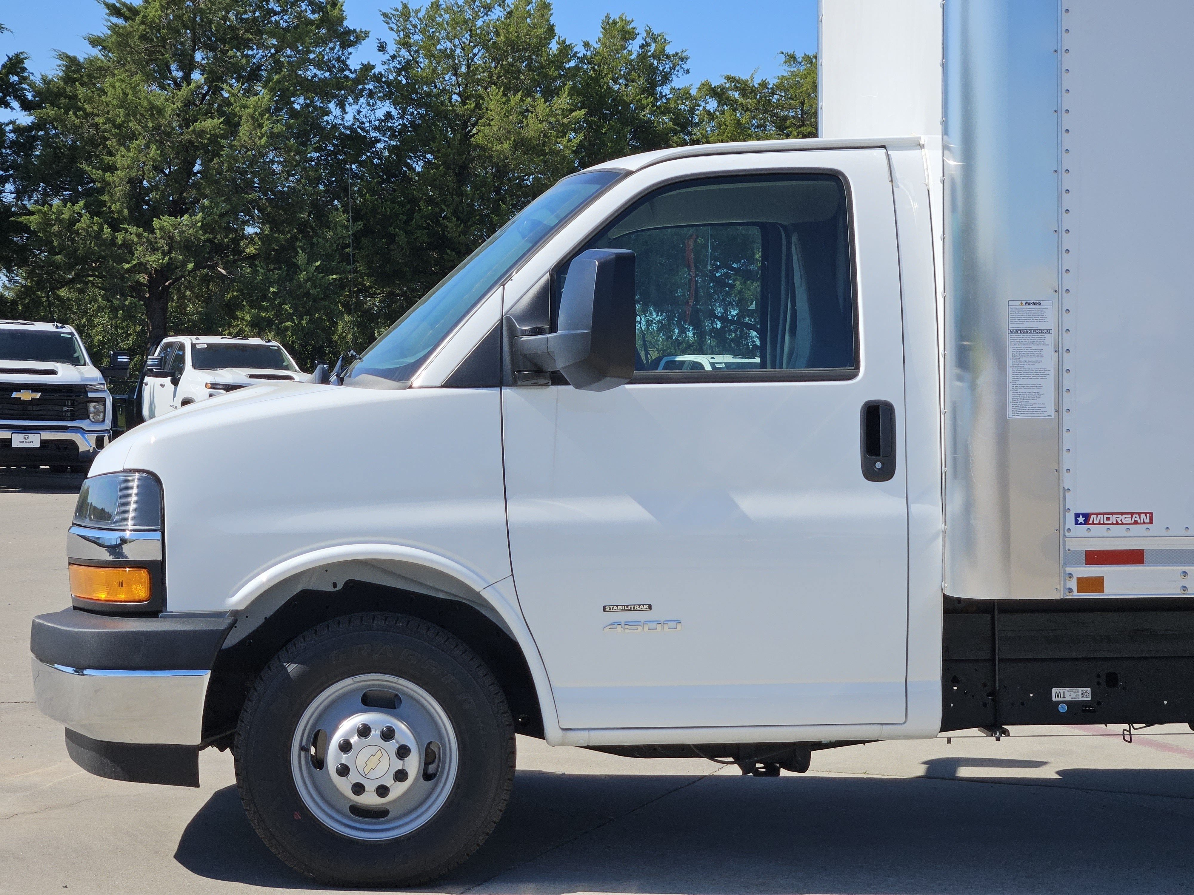 2026 Chevrolet Express Commercial Cutaway Base