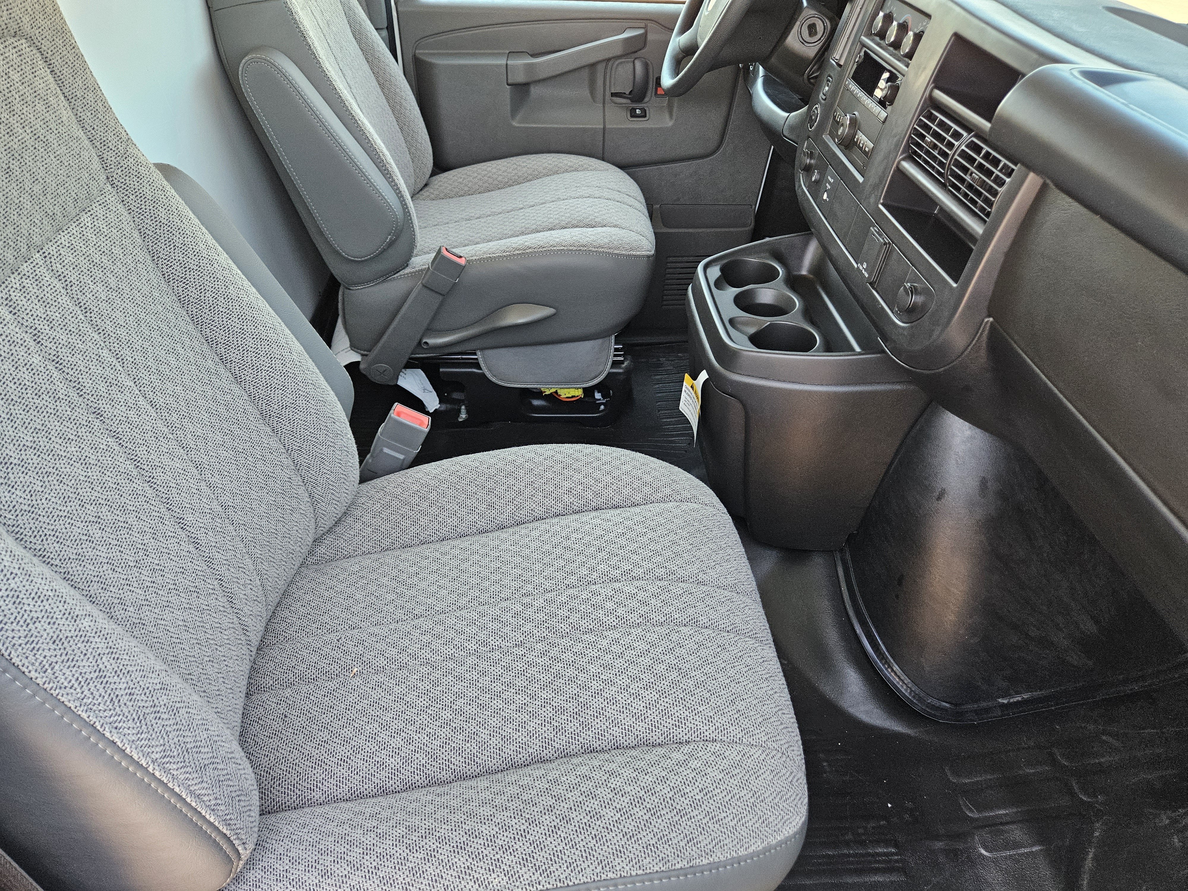 2026 Chevrolet Express Commercial Cutaway Base