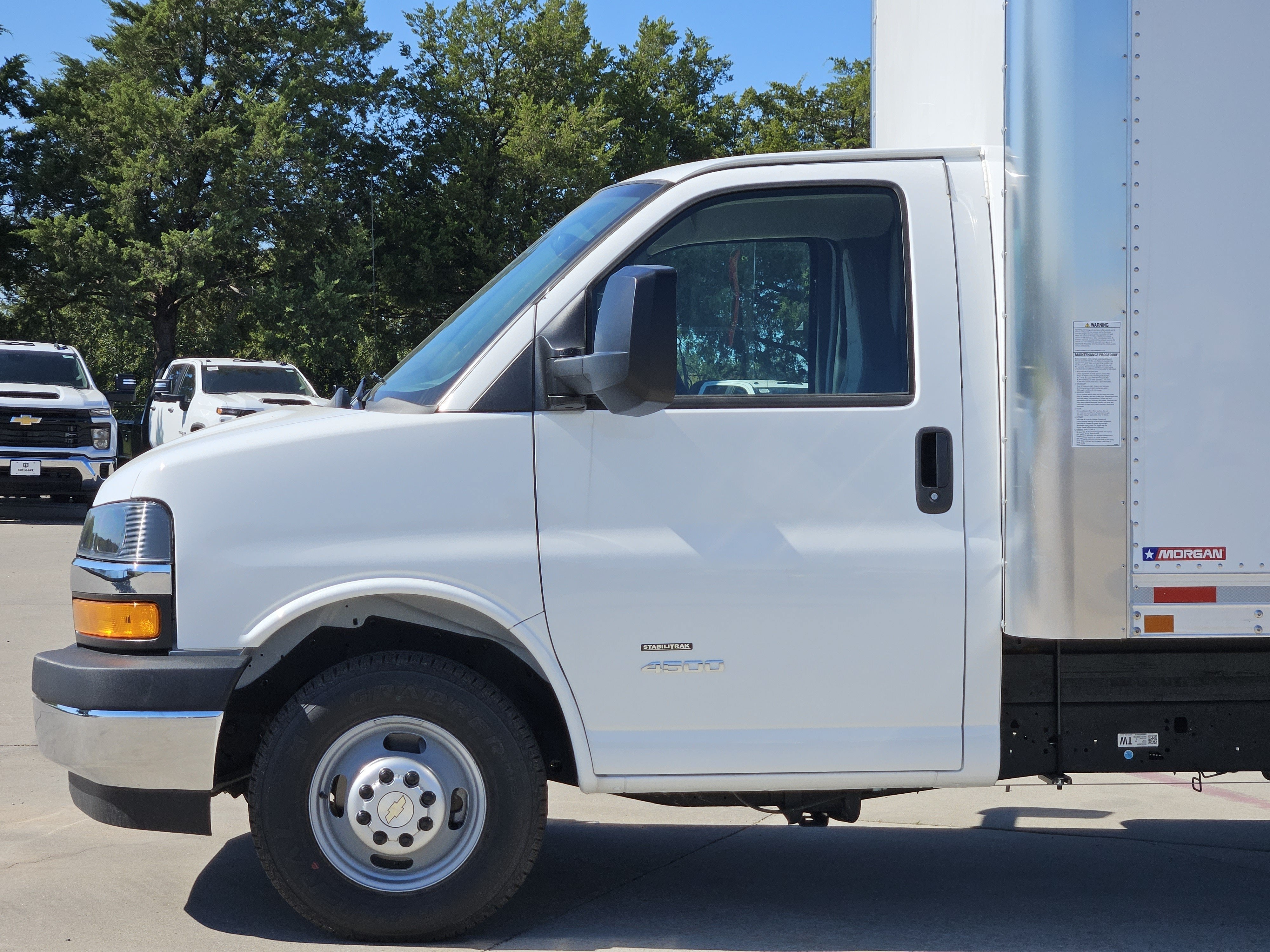 2026 Chevrolet Express Commercial Cutaway Base