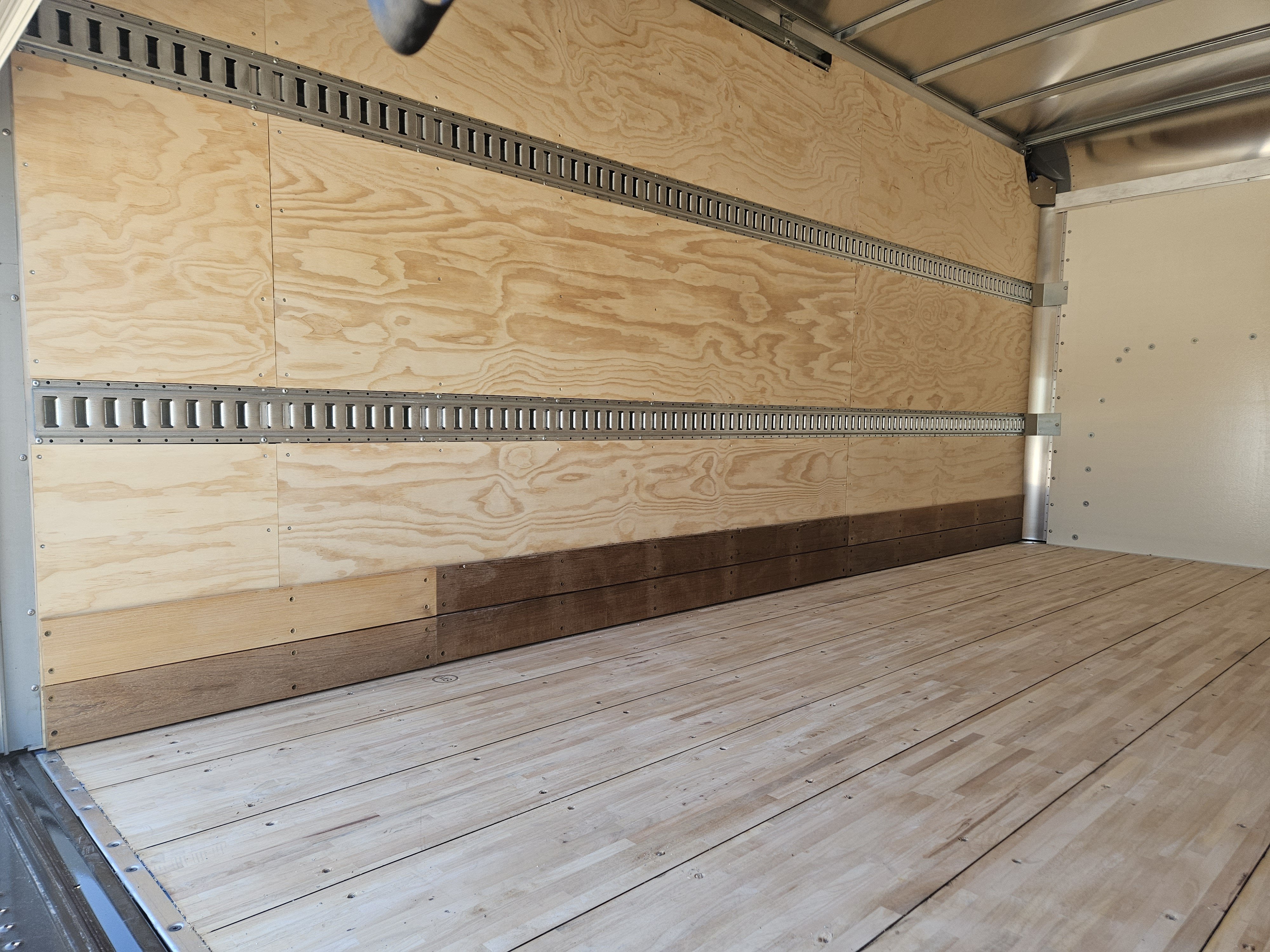 2026 Chevrolet Express Commercial Cutaway Base