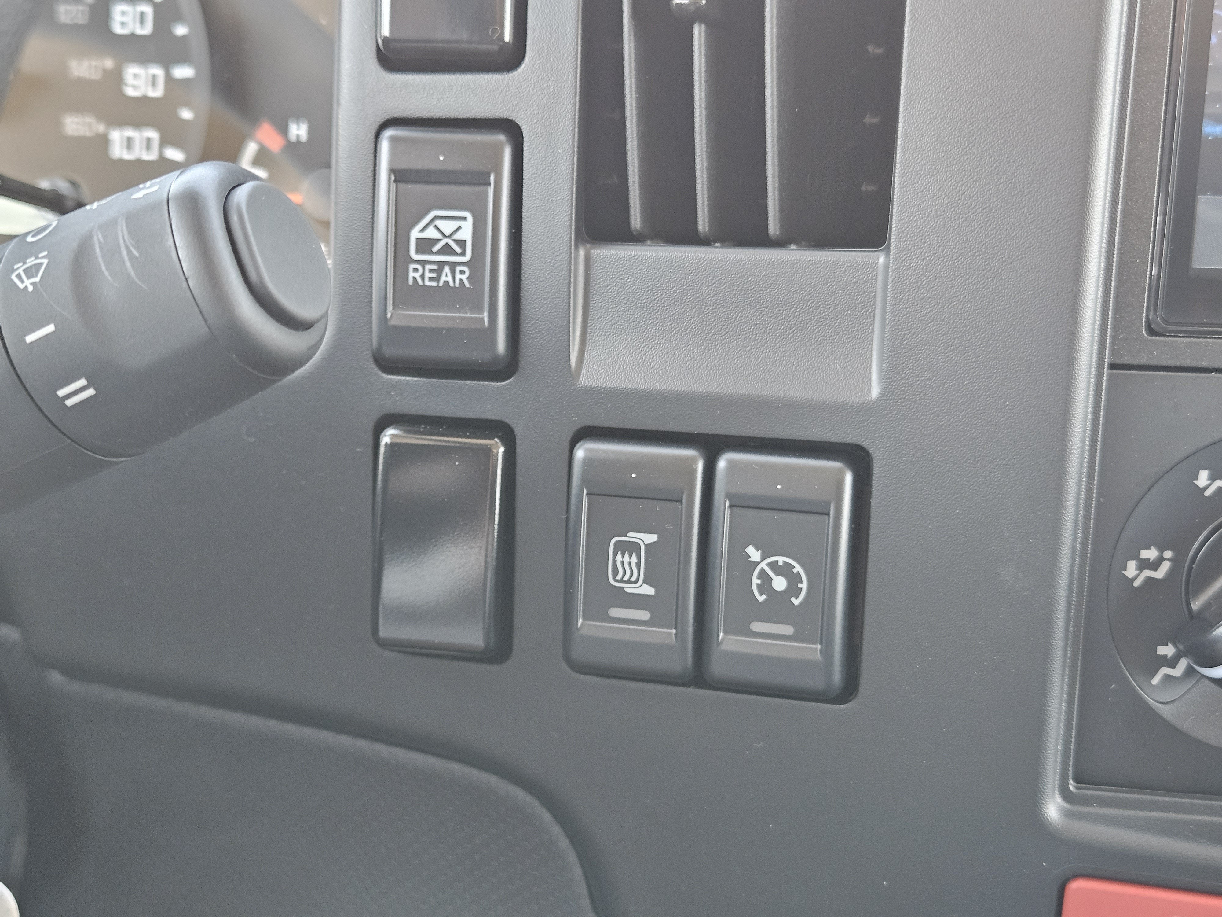 2027 ISUZU 4500 Base