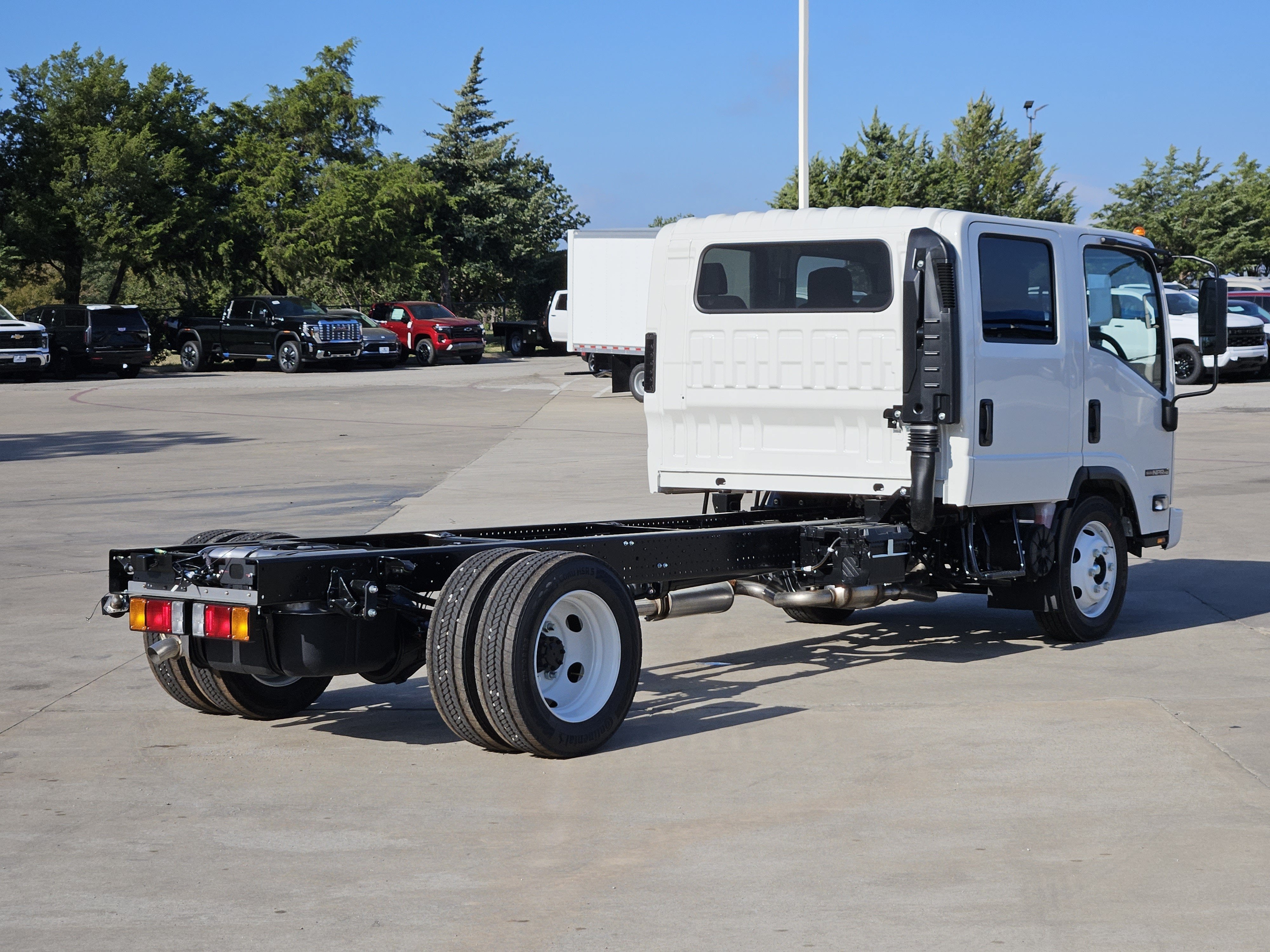 2027 ISUZU ISUZU Base
